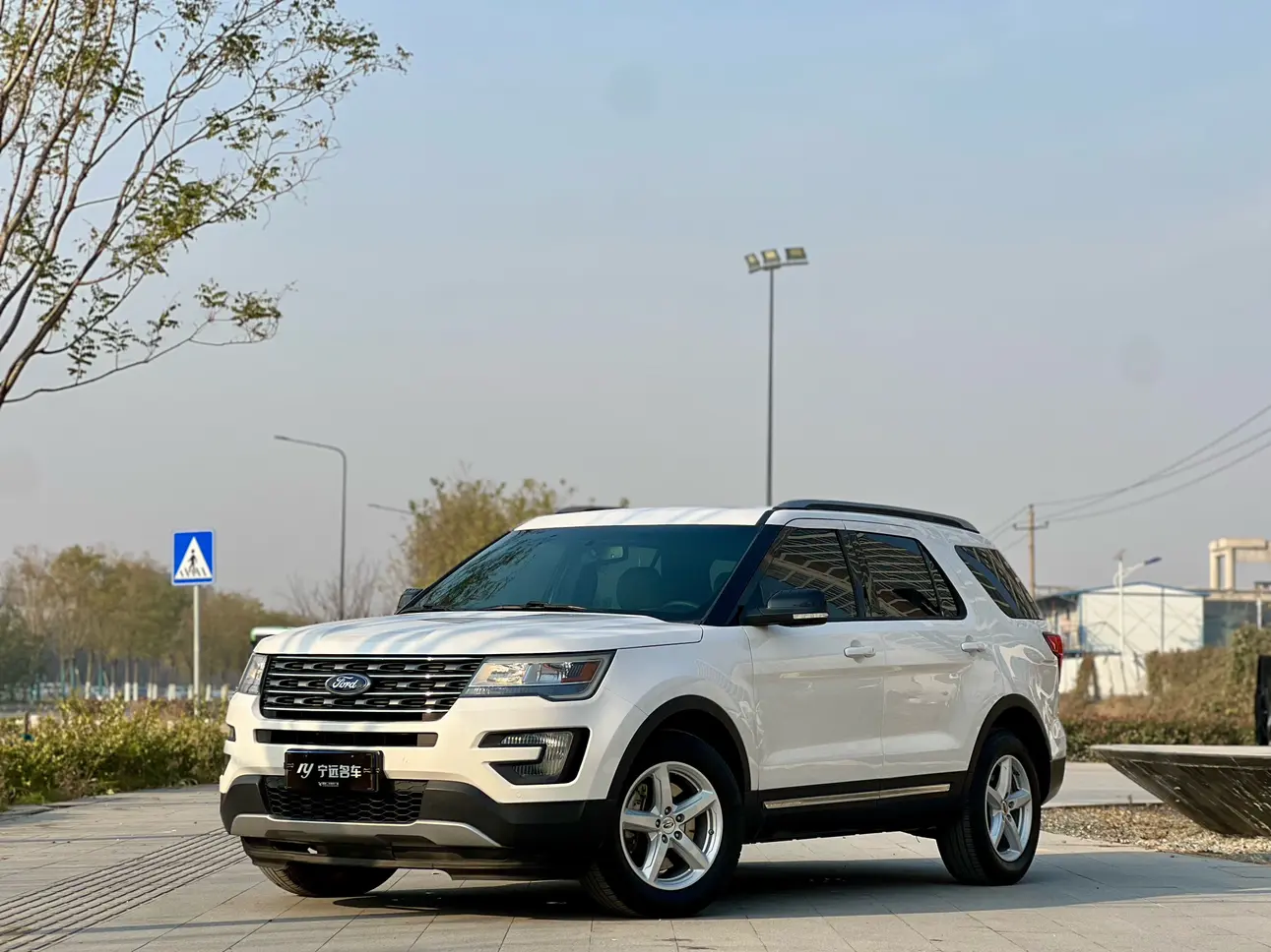 Ford Explorer  из Китая
