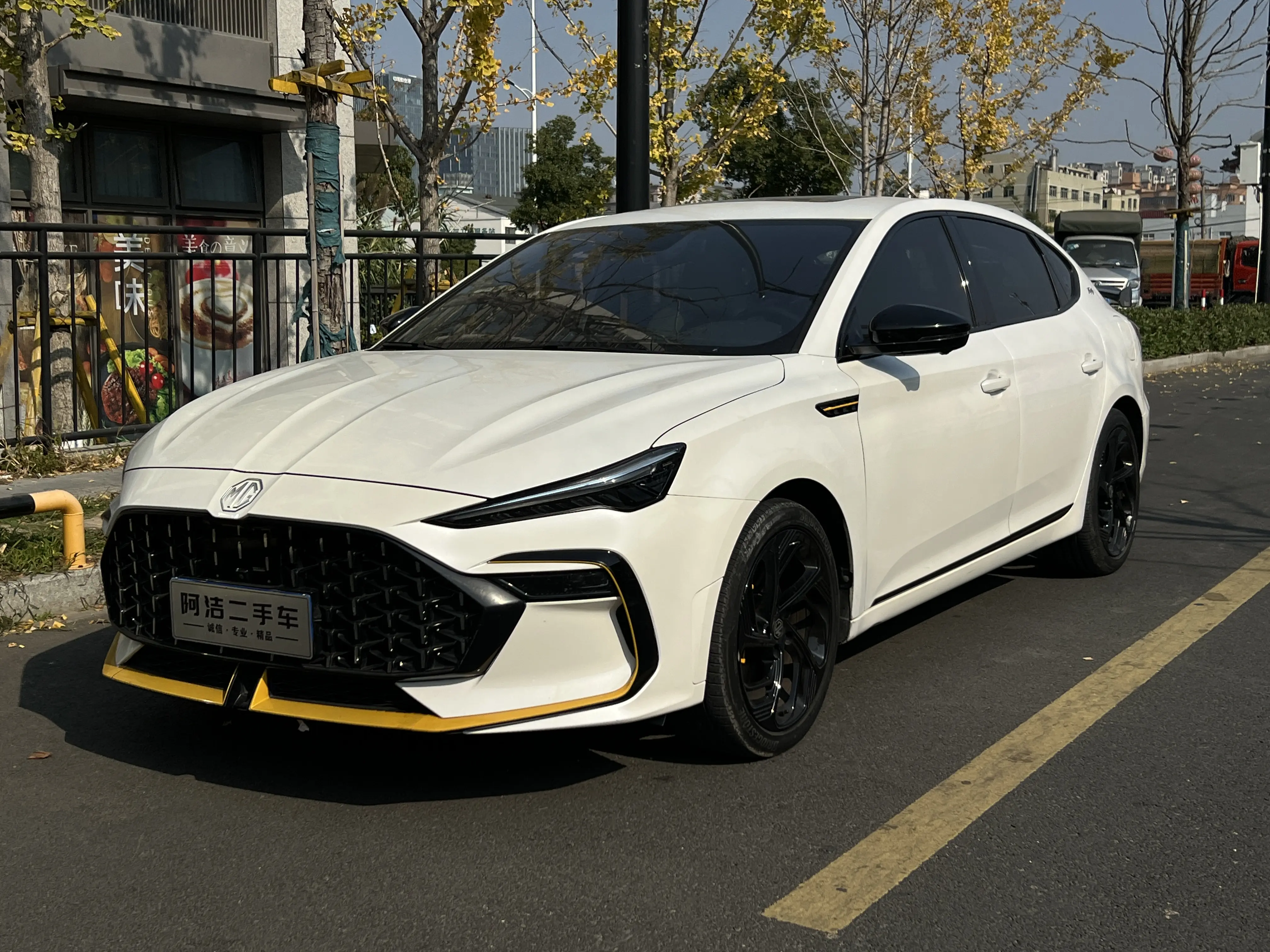 MG 6  из Китая