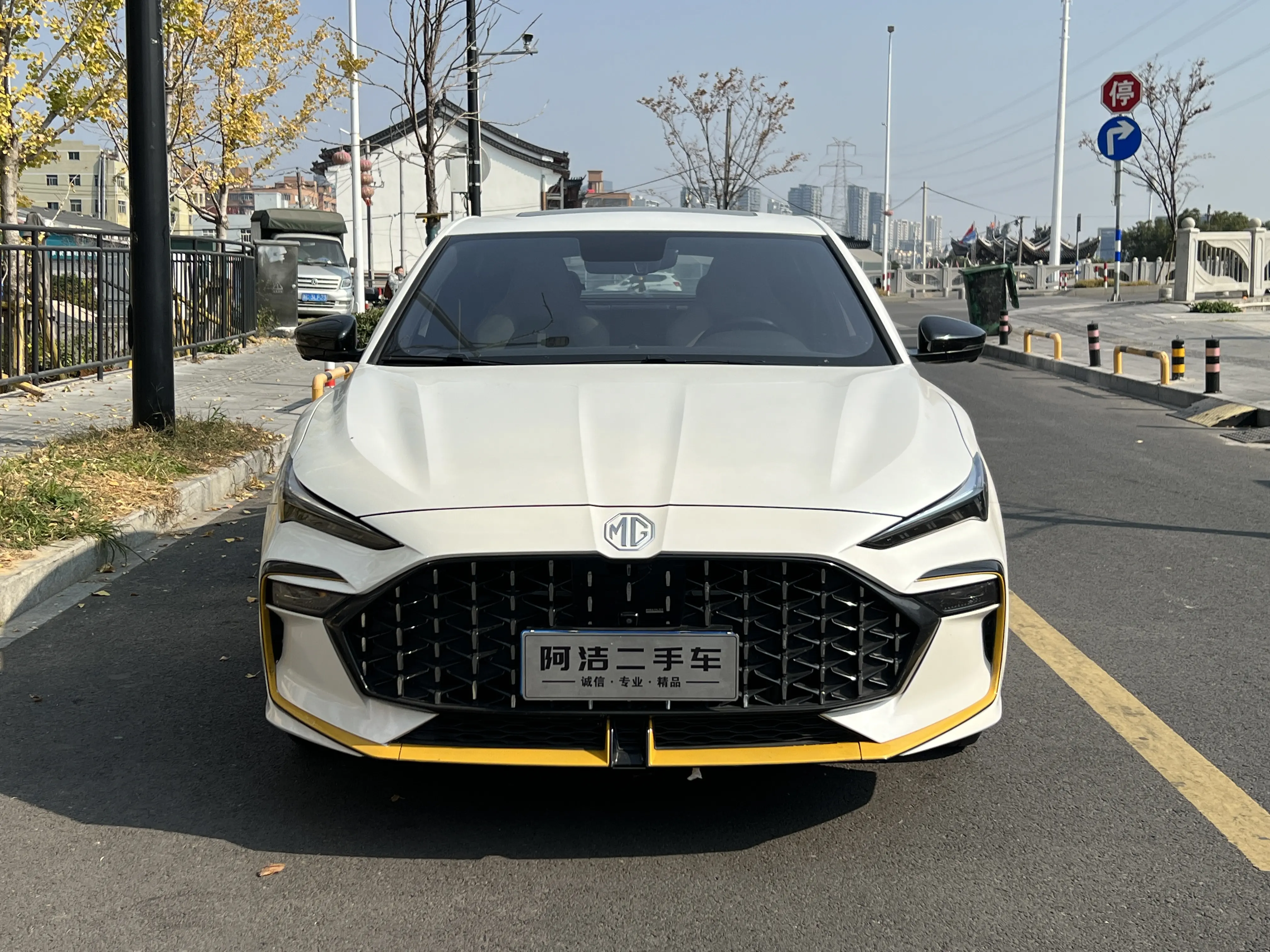 MG 6  из Китая