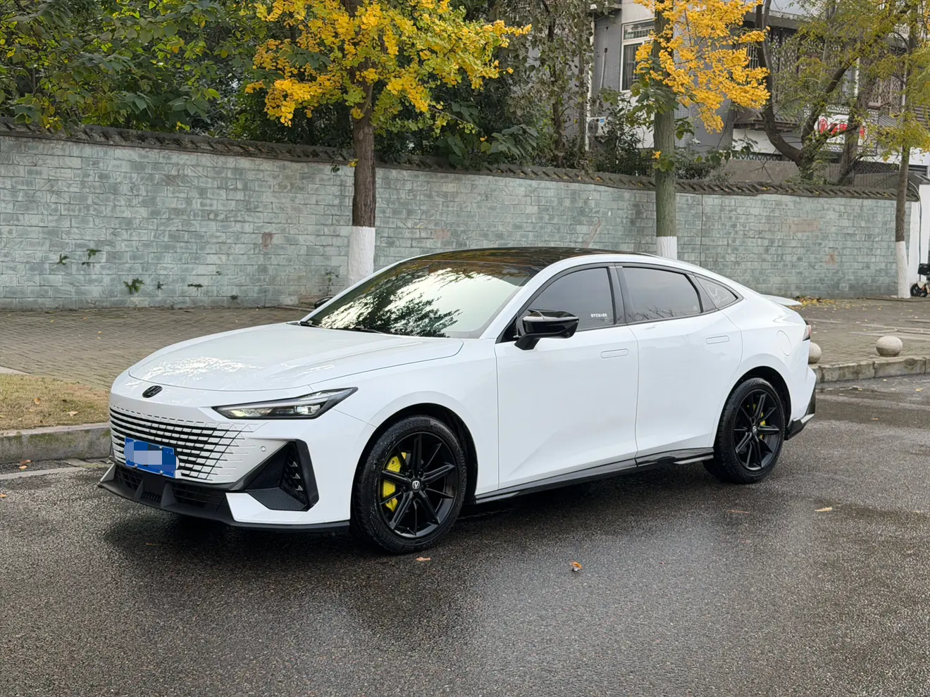 Changan UNI-V  из Китая