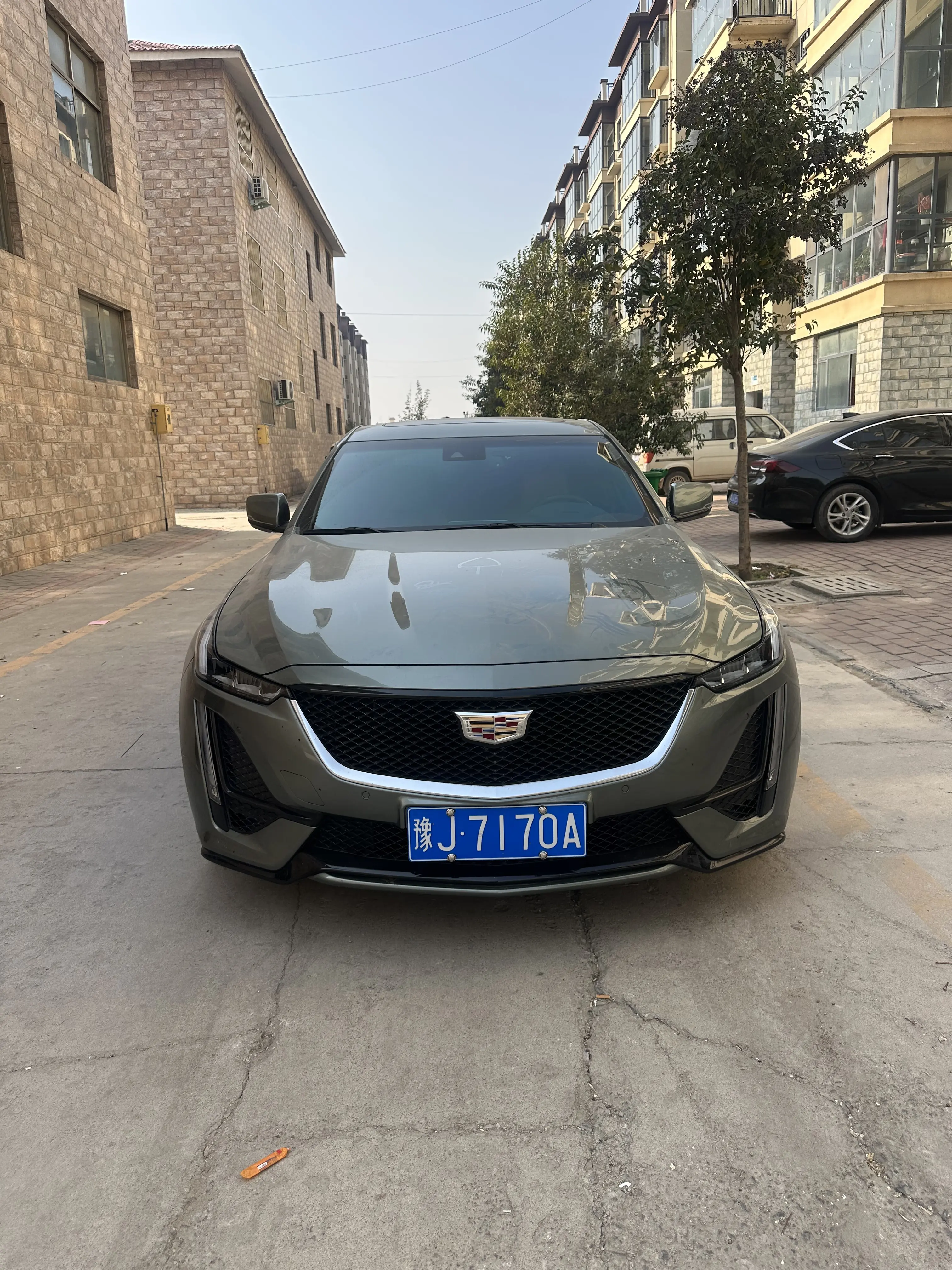 Cadillac CT5  из Китая