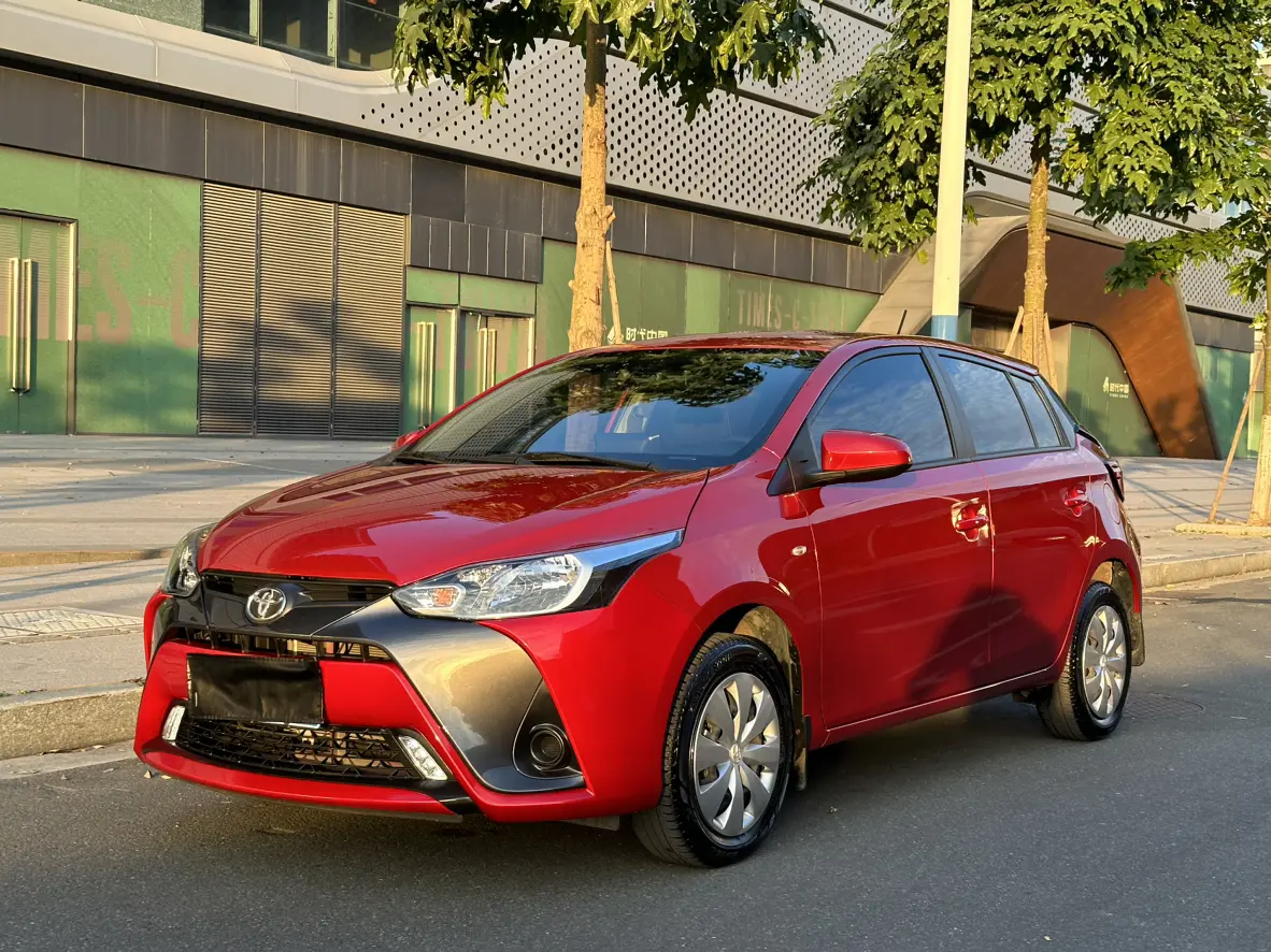 Toyota Yaris L  из Китая