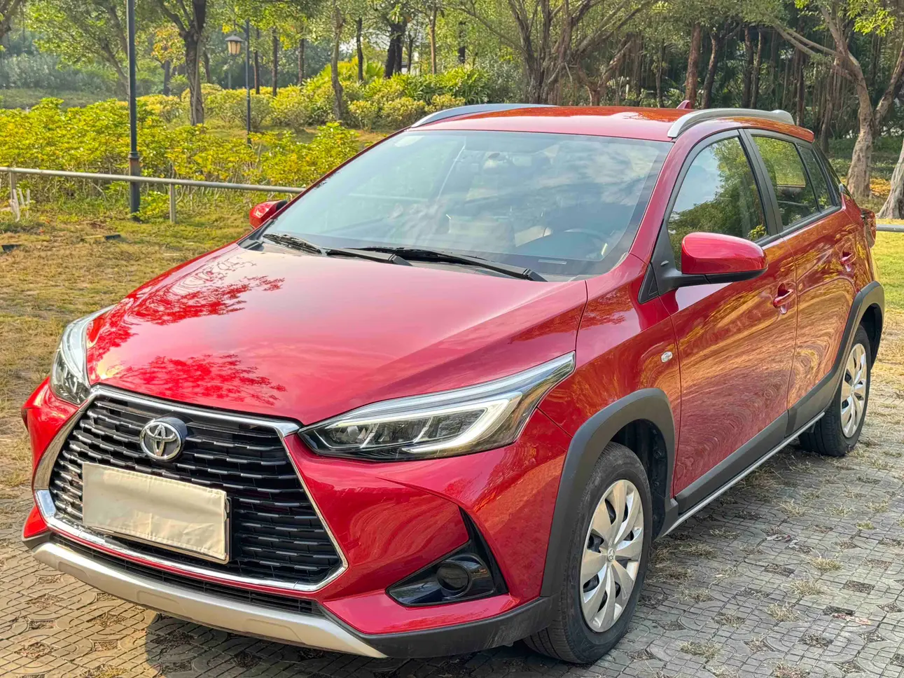 Toyota Yaris L  из Китая