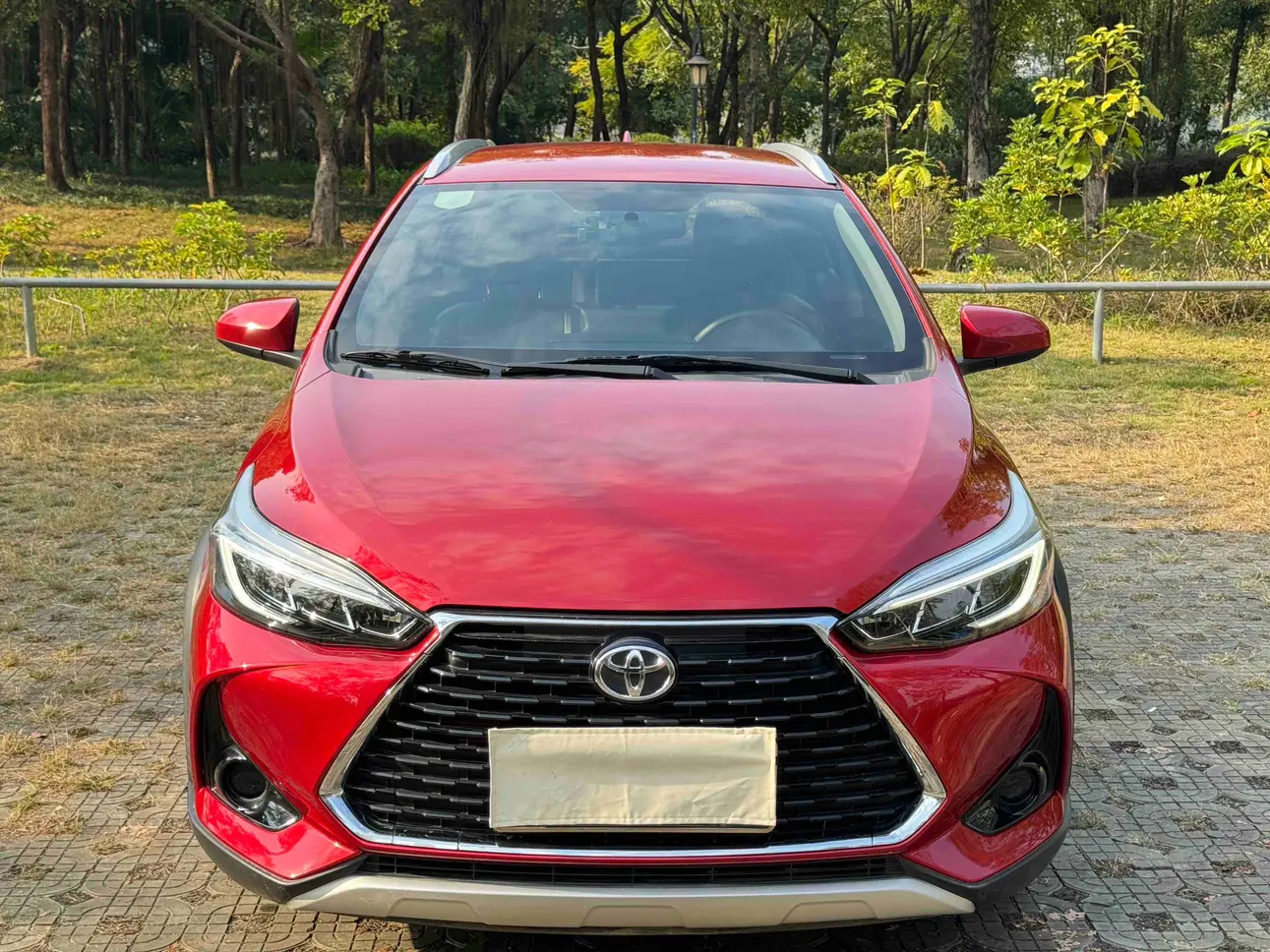 Toyota Yaris L  из Китая