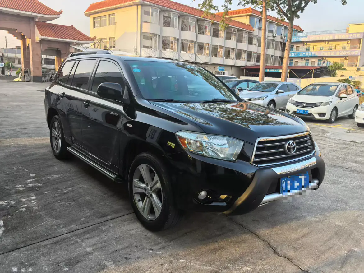 Toyota Highlander  из Китая