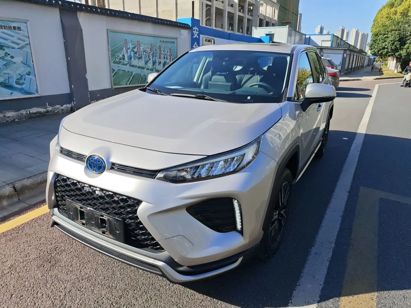 Toyota Wildlander PHEV  из Китая