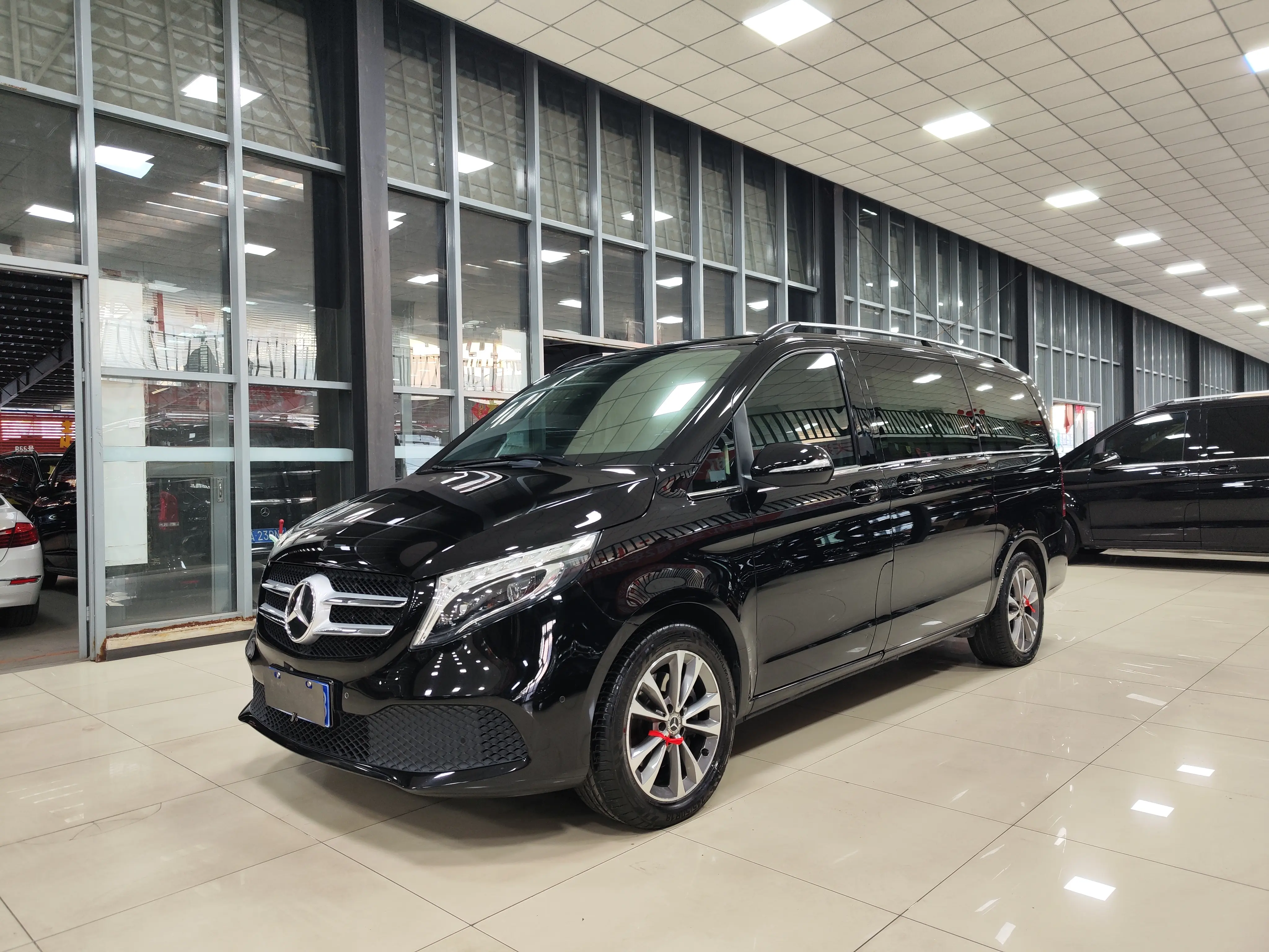Mercedes-Benz Mercedes Benz V Class  из Китая