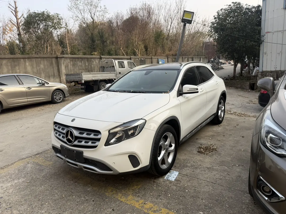 Mercedes-Benz GLA  из Китая