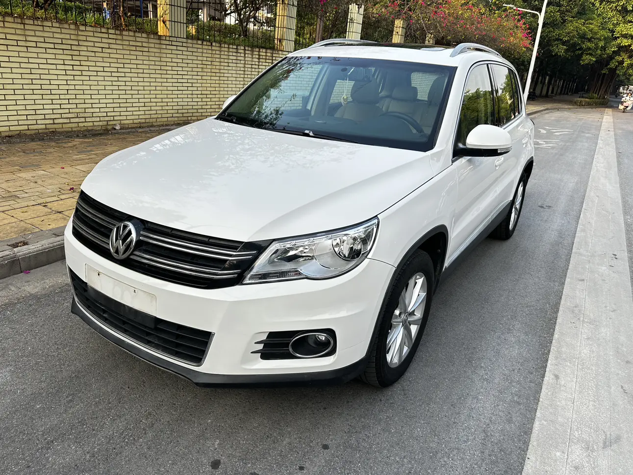 Volkswagen Tiguan  из Китая