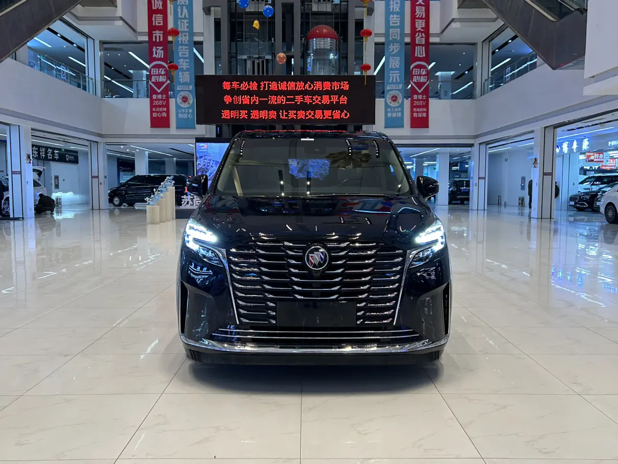 Buick GL8  из Китая