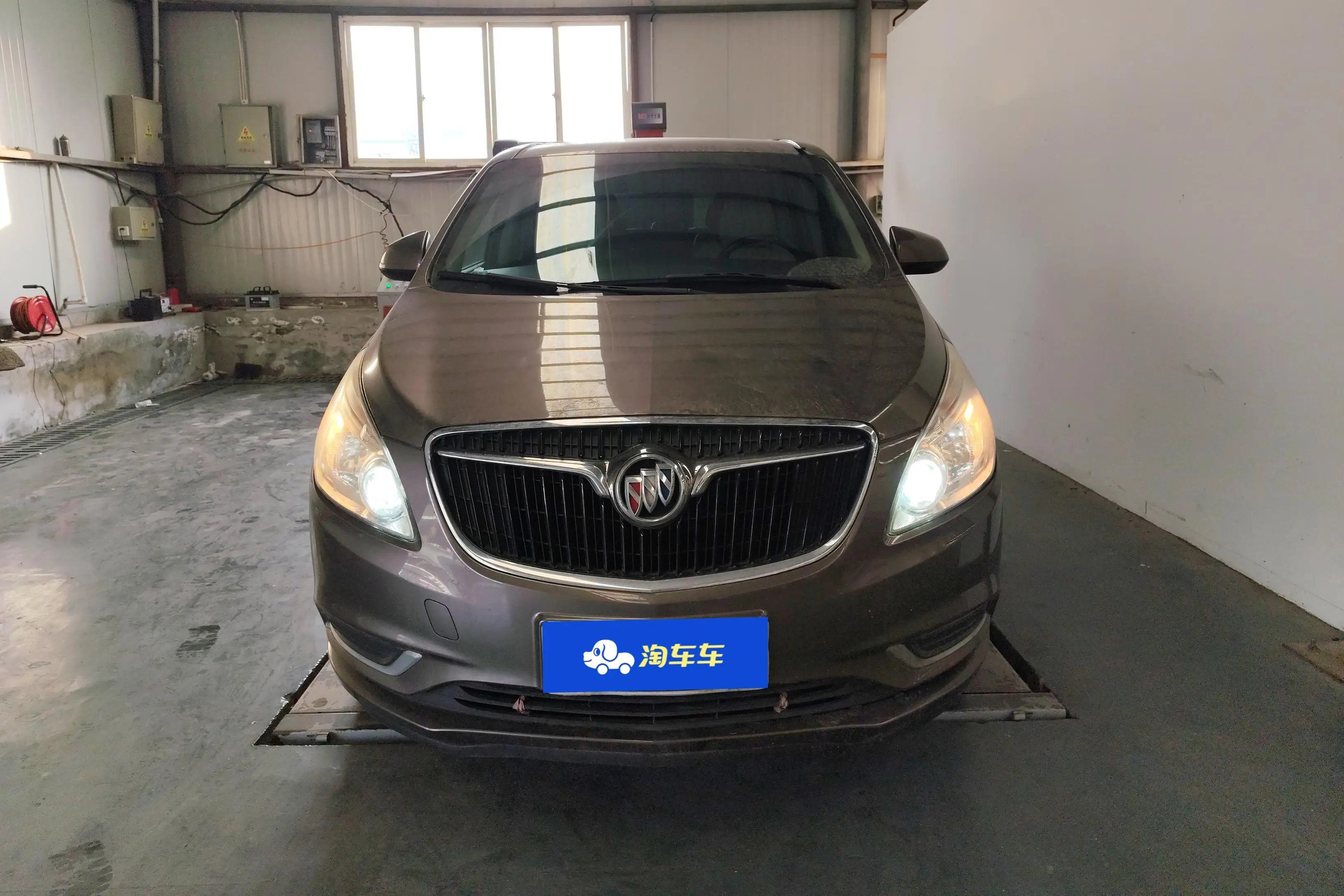 Buick GL8  из Китая