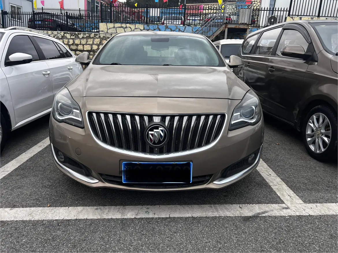 Buick Majesty  из Китая