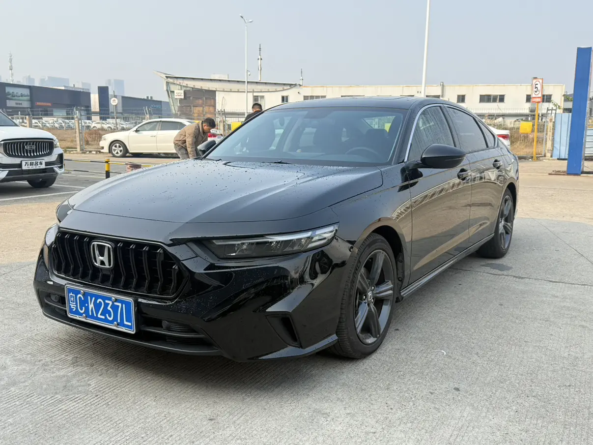 Honda Inspire (Yingshipai)  из Китая