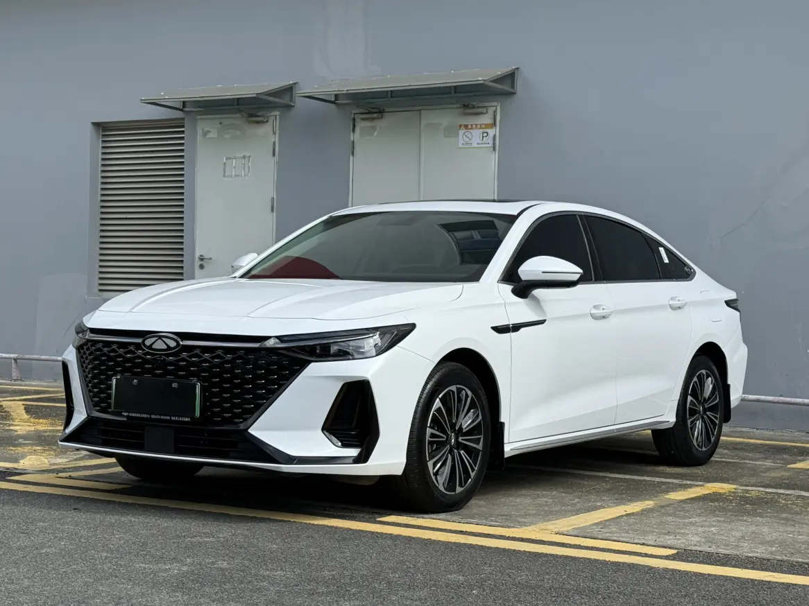 Chery Fengyun A8  из Китая