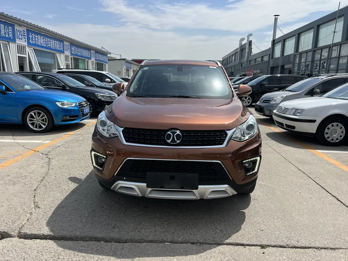 BAIC Shenbao X35  из Китая