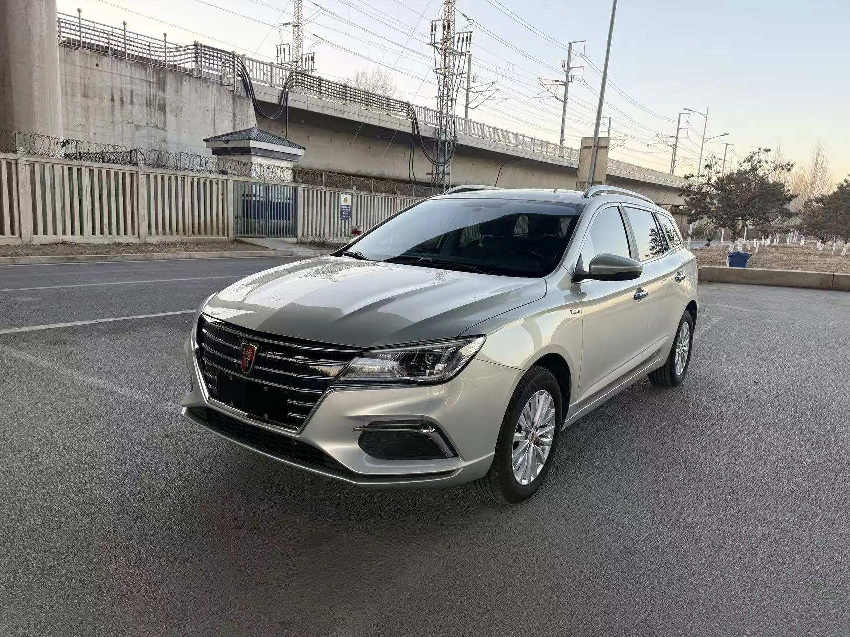 Roewe Ei5  из Китая