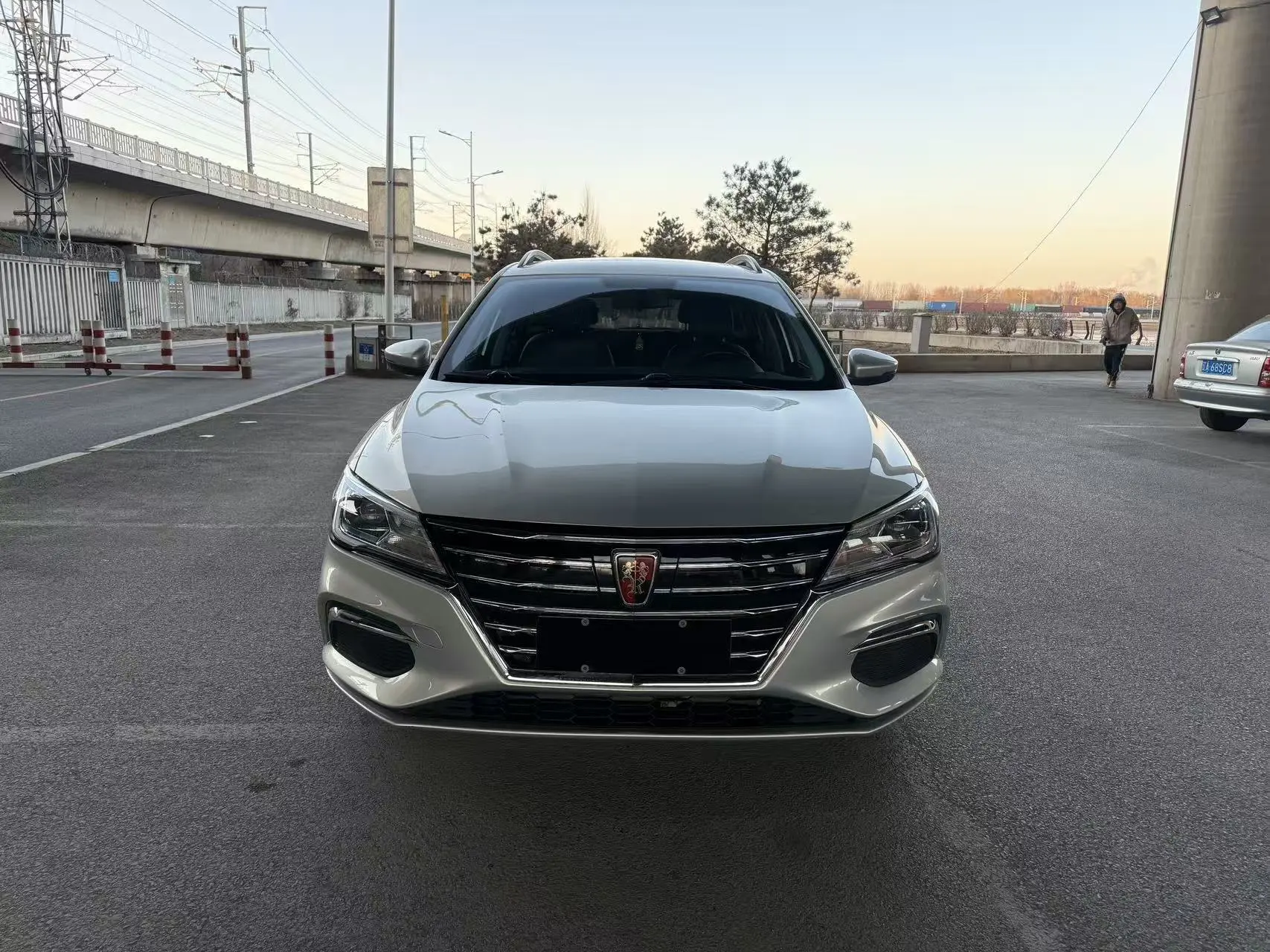 Roewe Ei5  из Китая