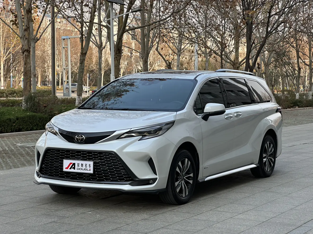 Toyota Granvia  из Китая