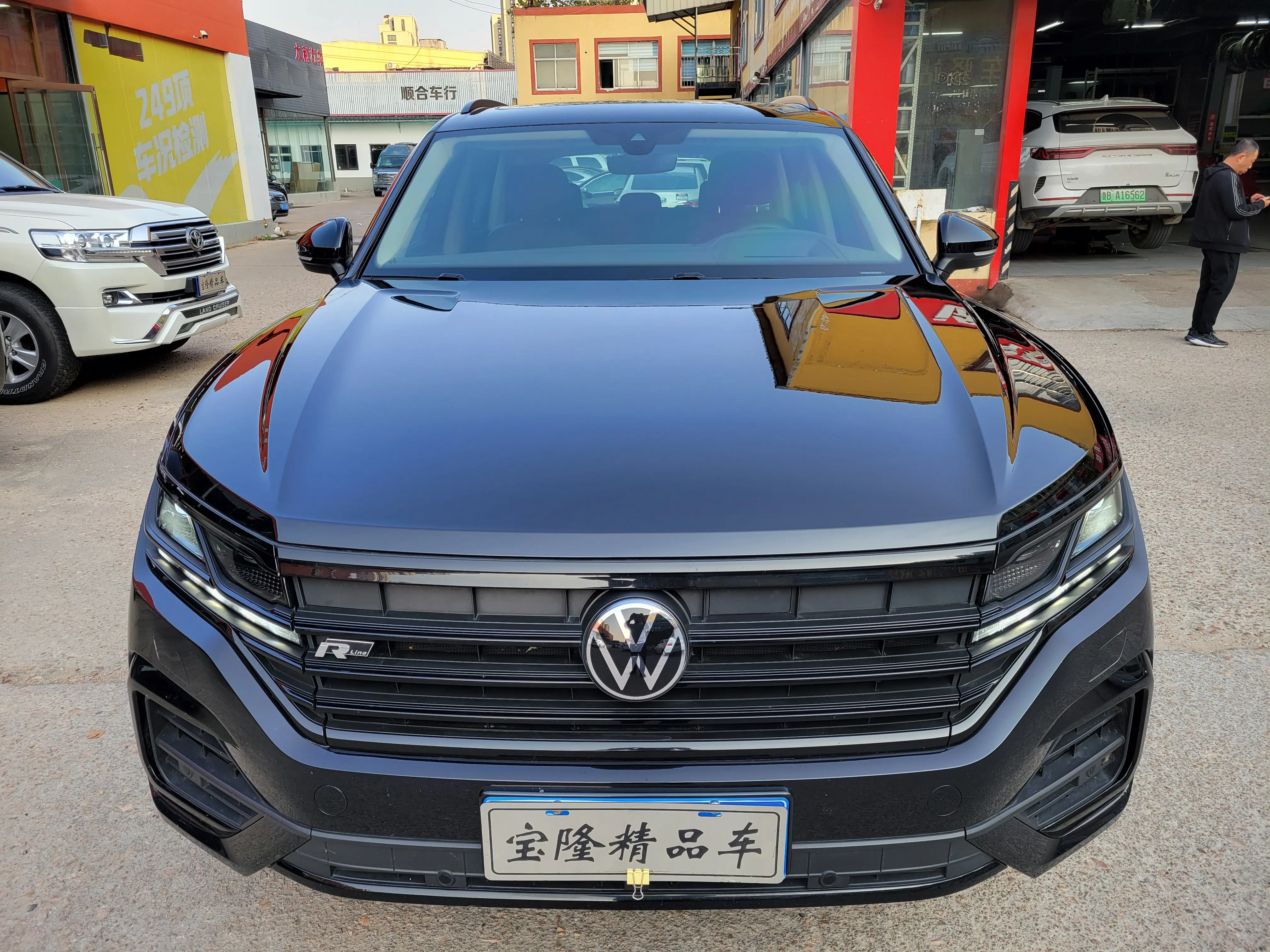 Volkswagen Touareg  из Китая