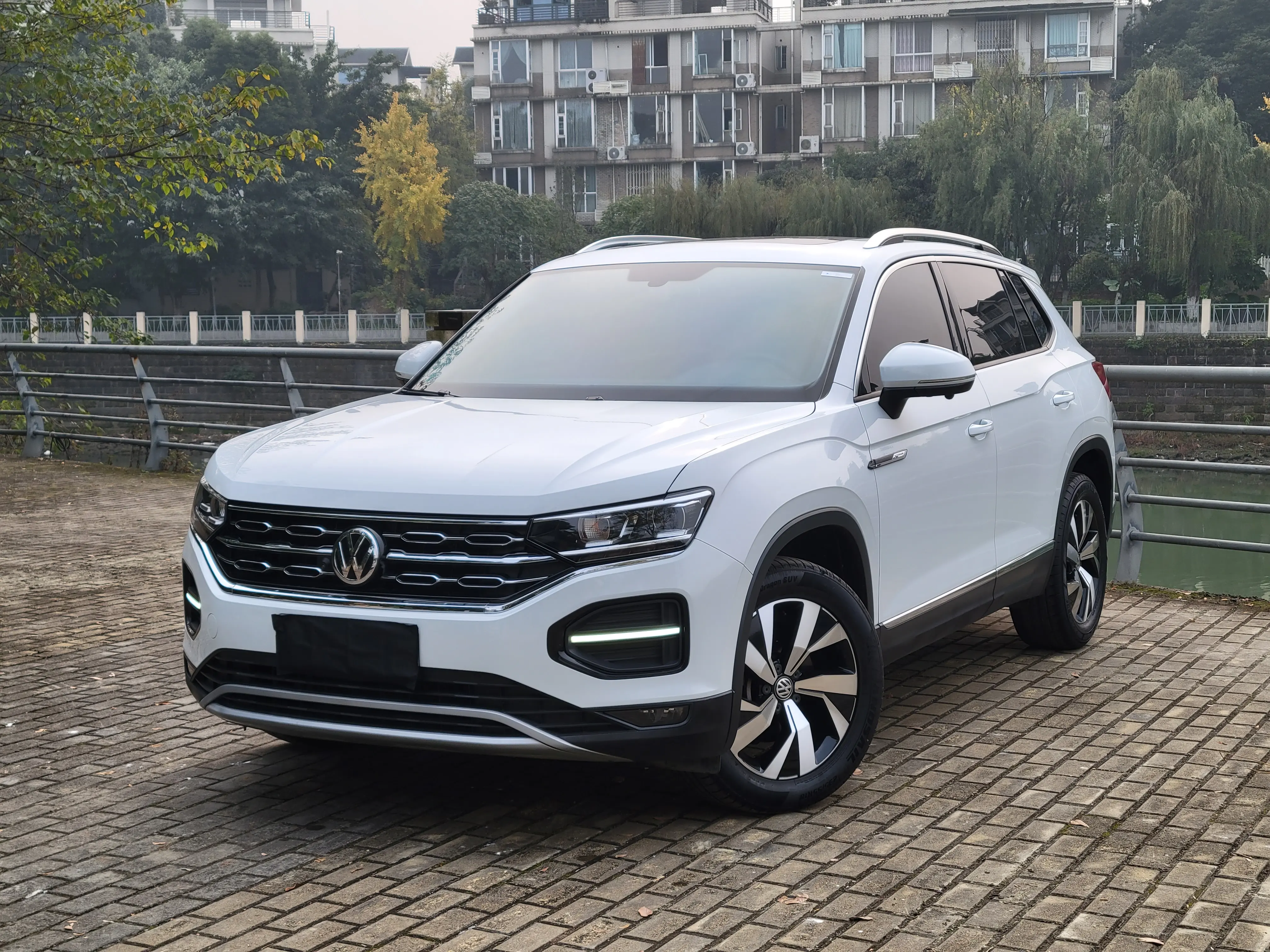 Volkswagen Tayron  из Китая