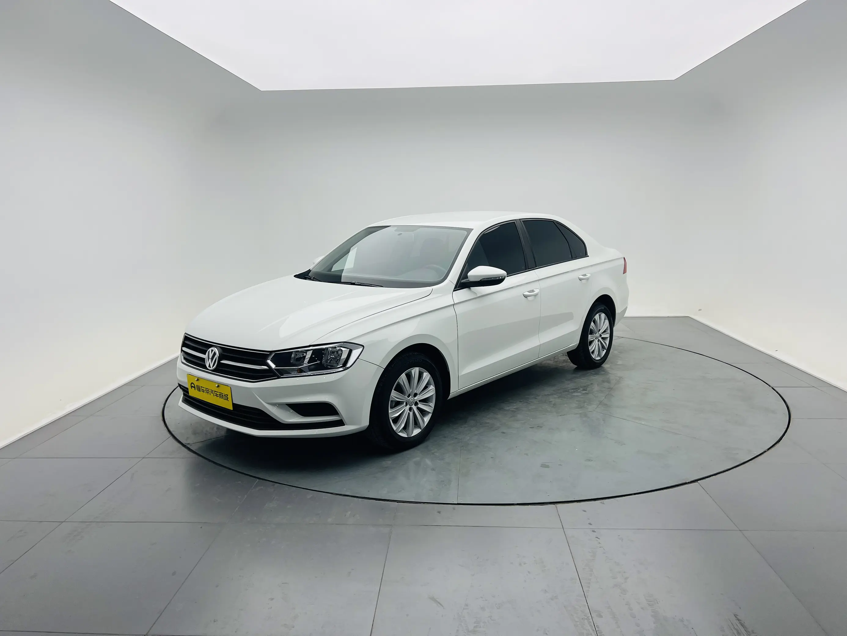 Volkswagen Bora  из Китая