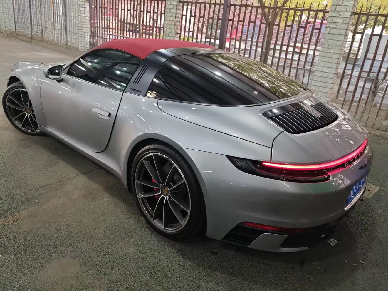 Porsche 911  из Китая