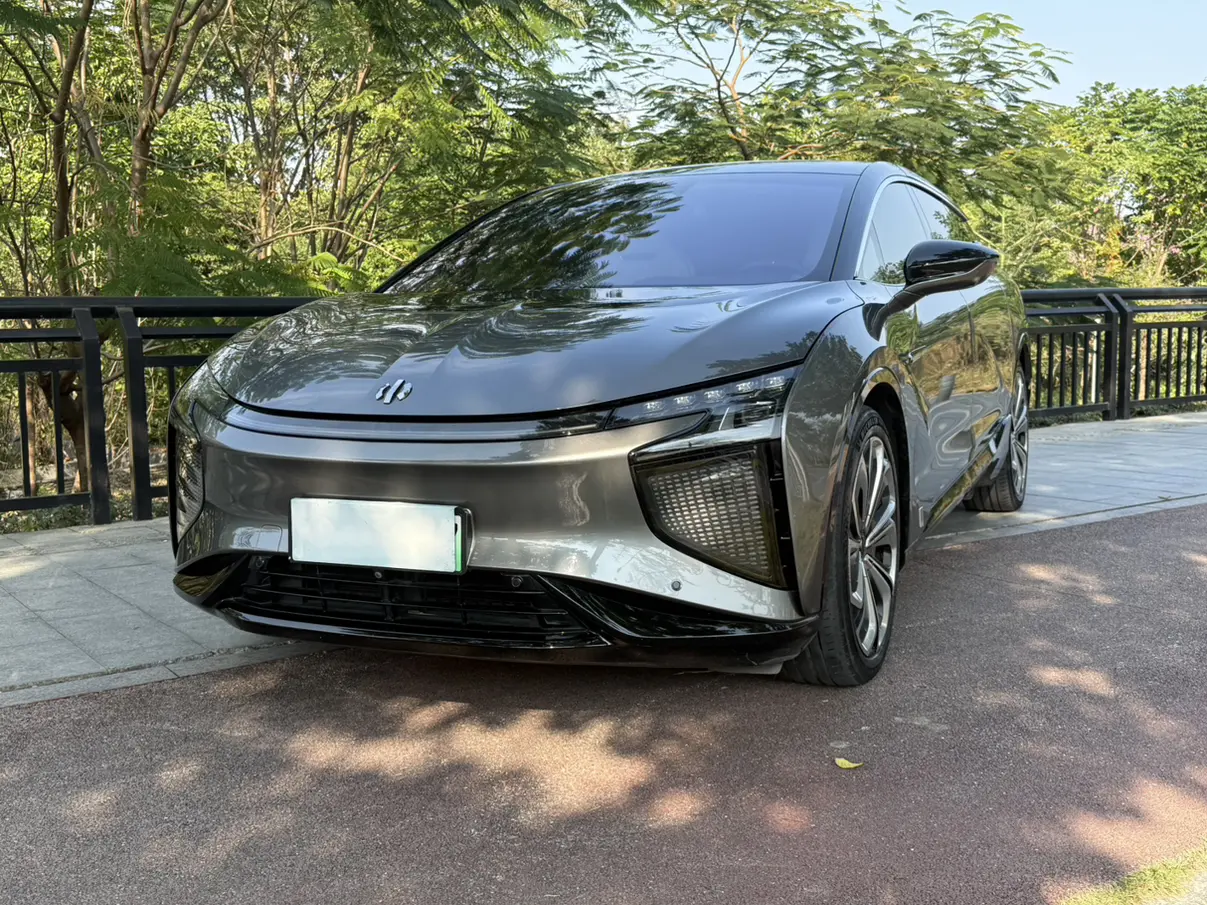 HiPhi X  из Китая