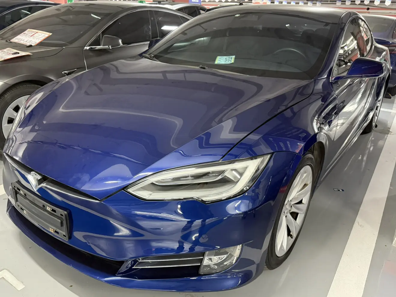 Tesla Model S  из Китая