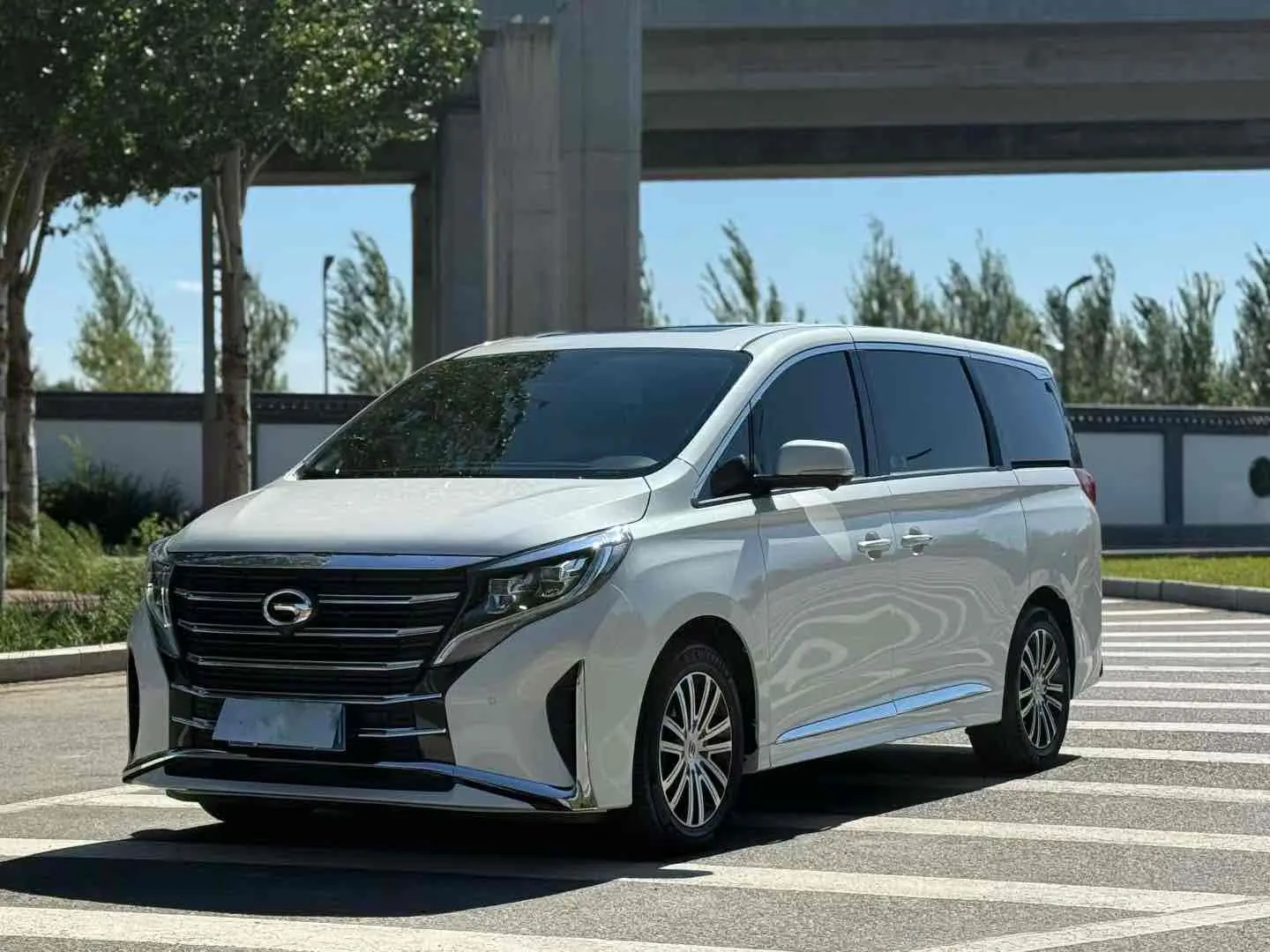 GAC Trumpchi M8  из Китая
