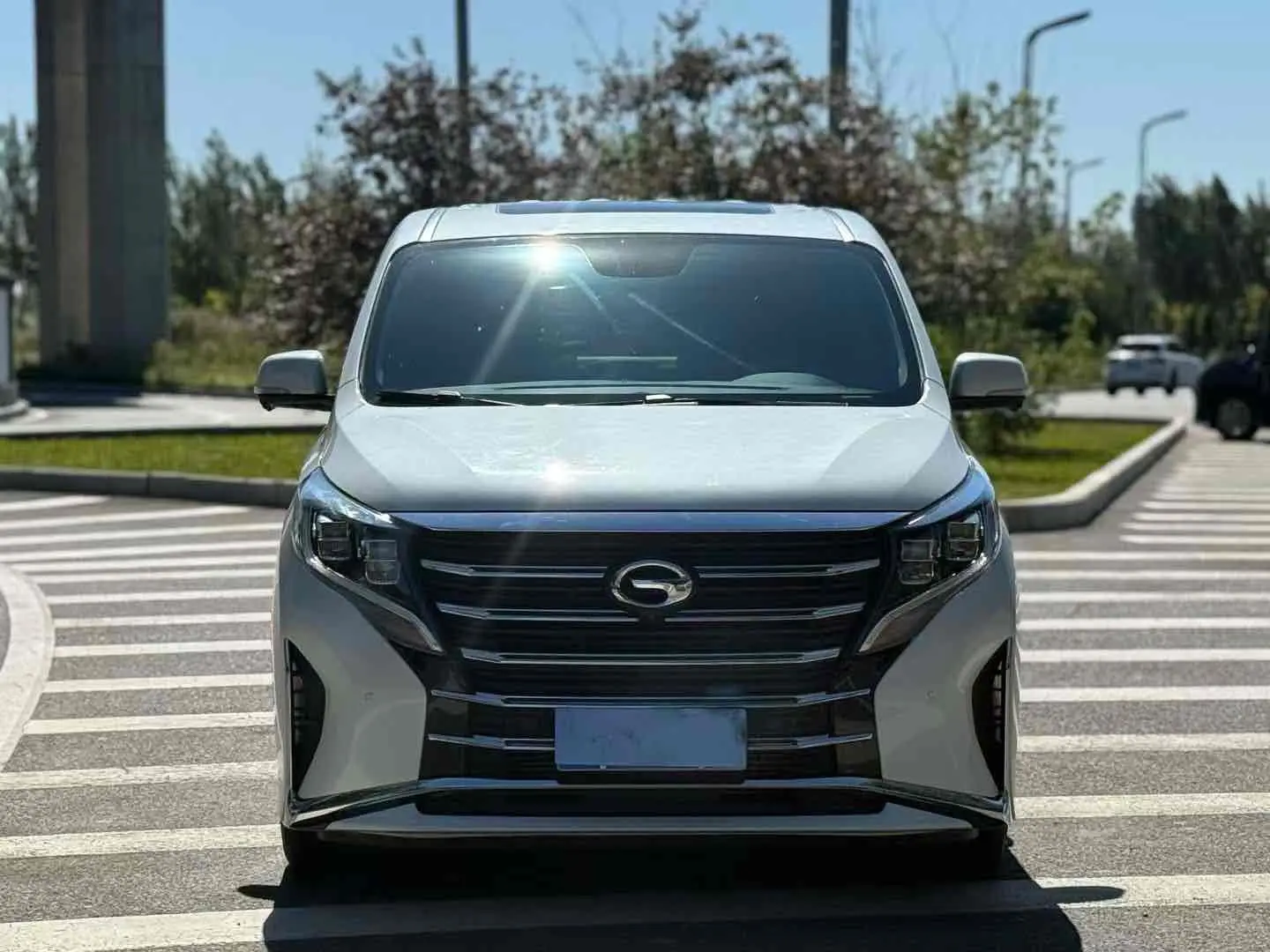 GAC Trumpchi M8  из Китая