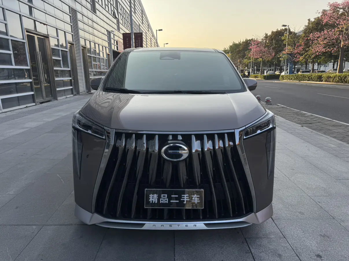 GAC Trumpchi M8  из Китая