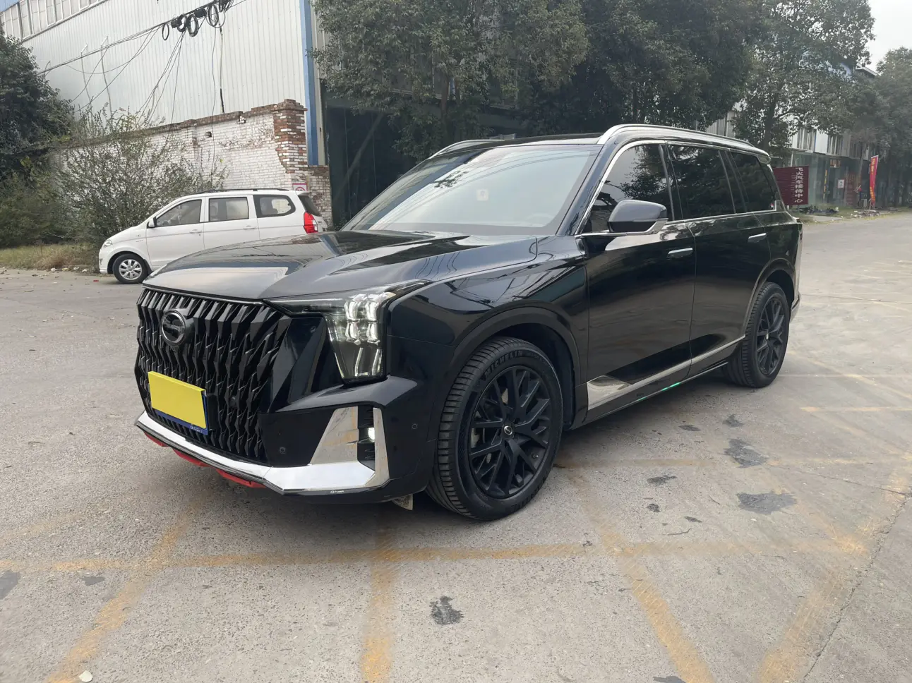 GAC Trumpchi GS8  из Китая