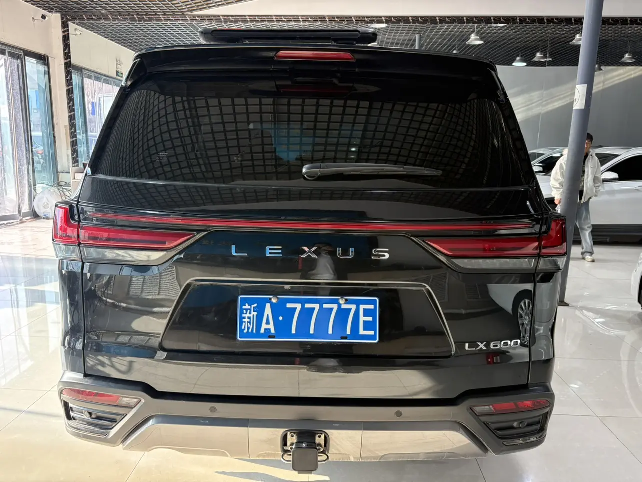 Lexus LX