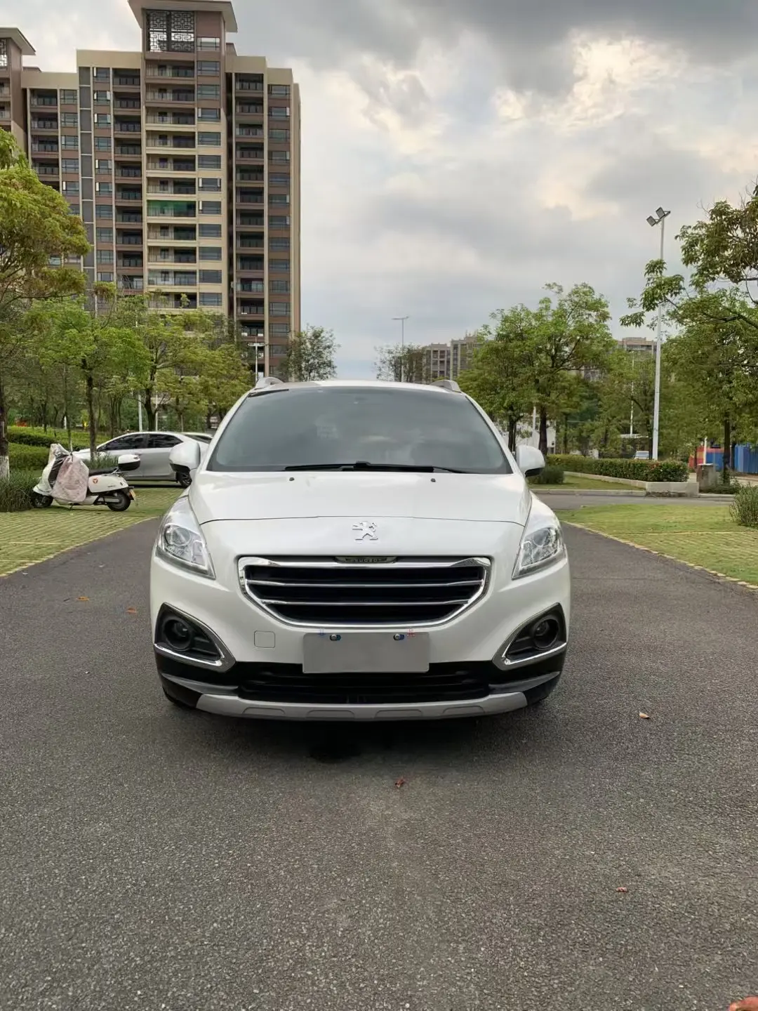 Peugeot 3008  из Китая