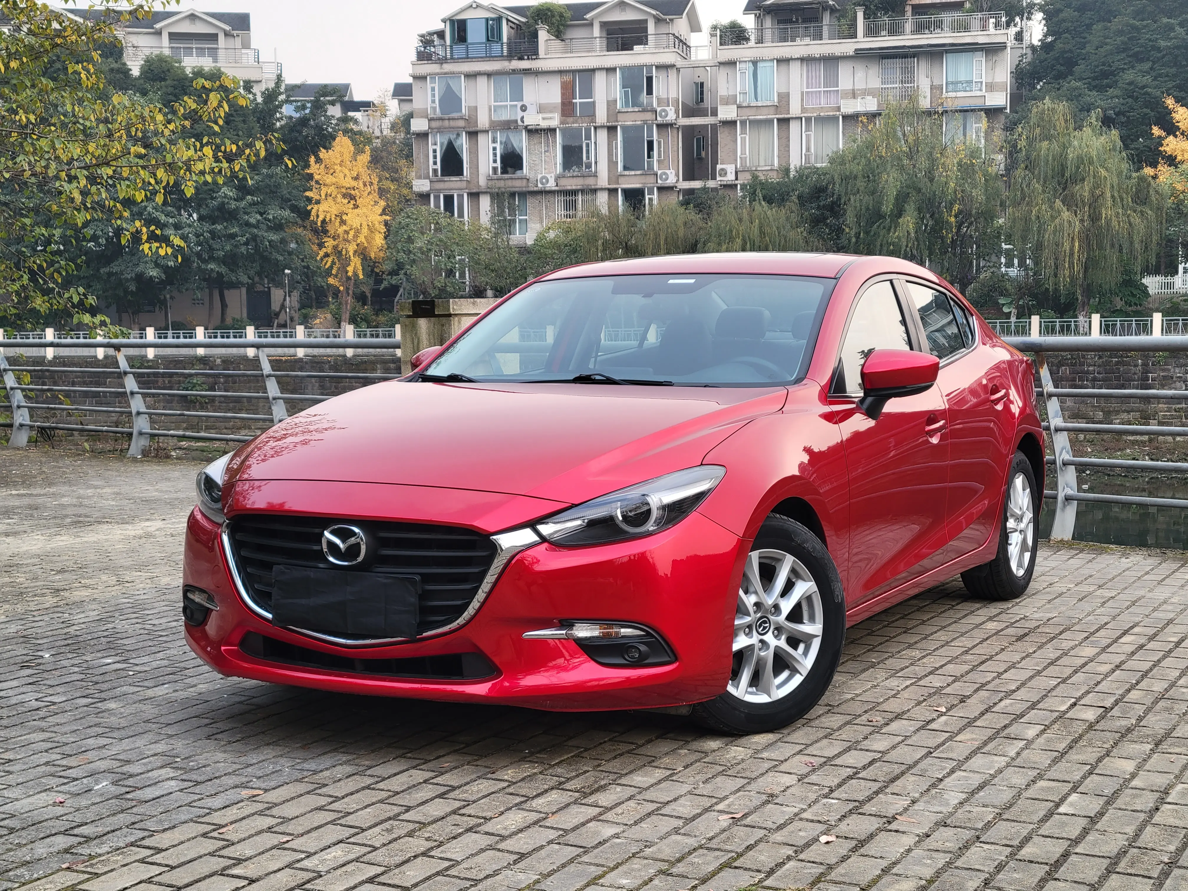 Mazda Axela (Mazda3)  из Китая