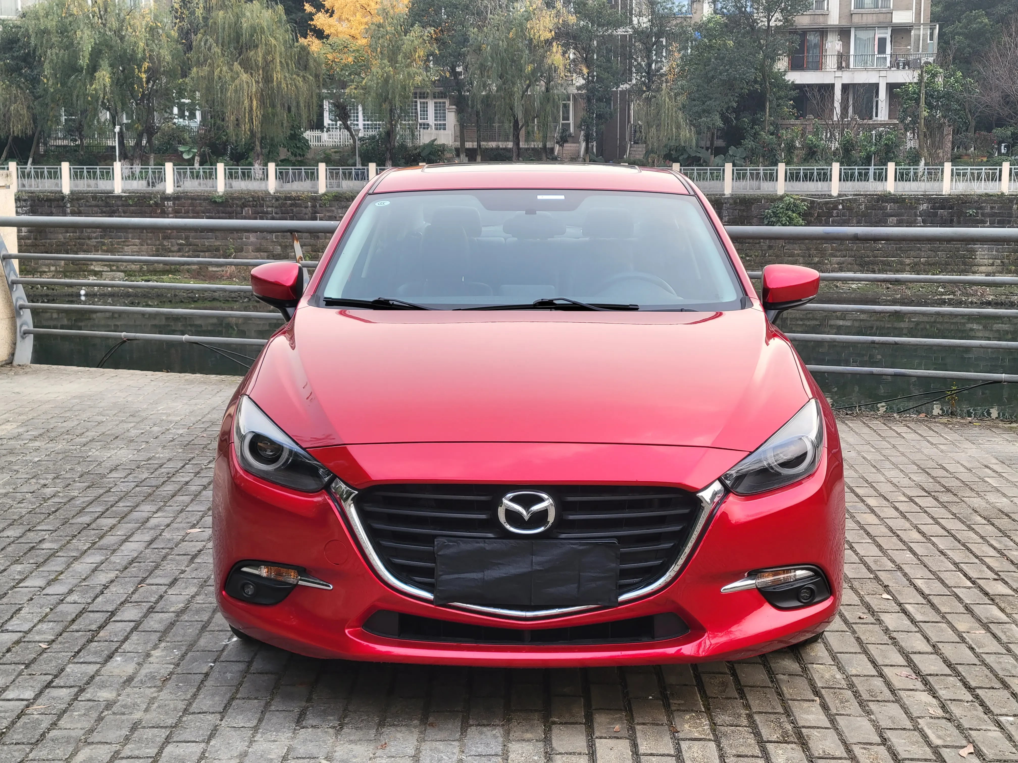 Mazda Axela (Mazda3)  из Китая