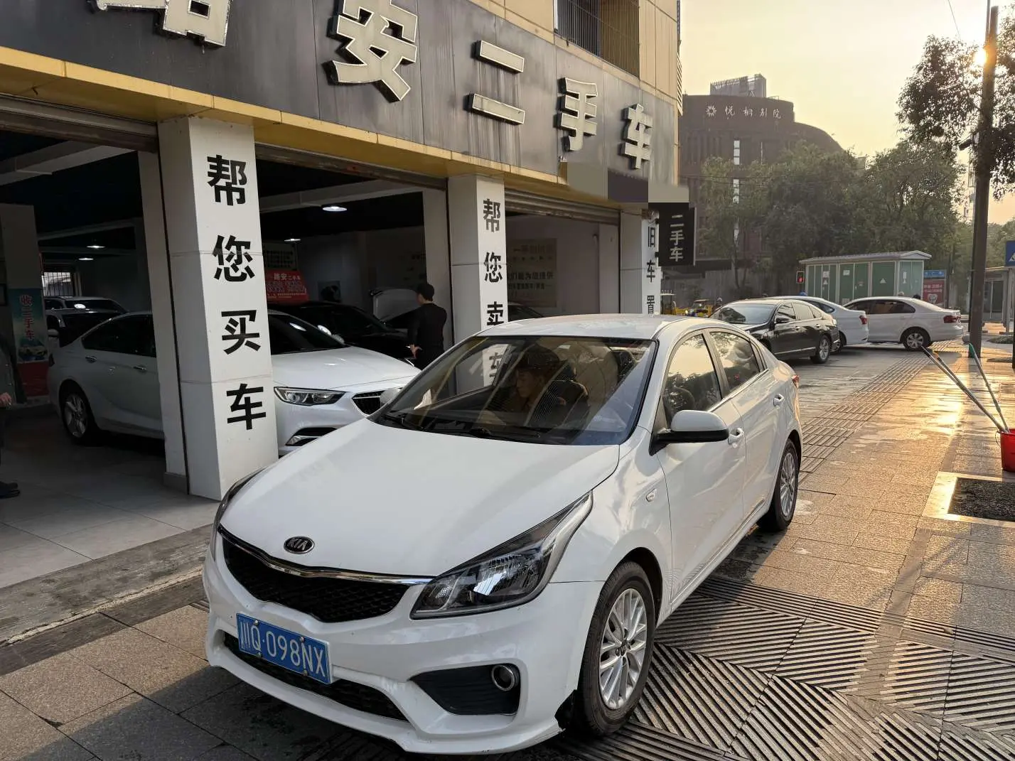 Kia K2  из Китая