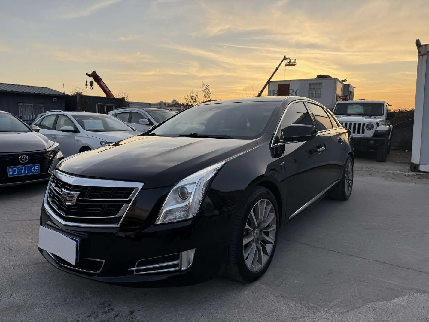 Cadillac XTS  из Китая