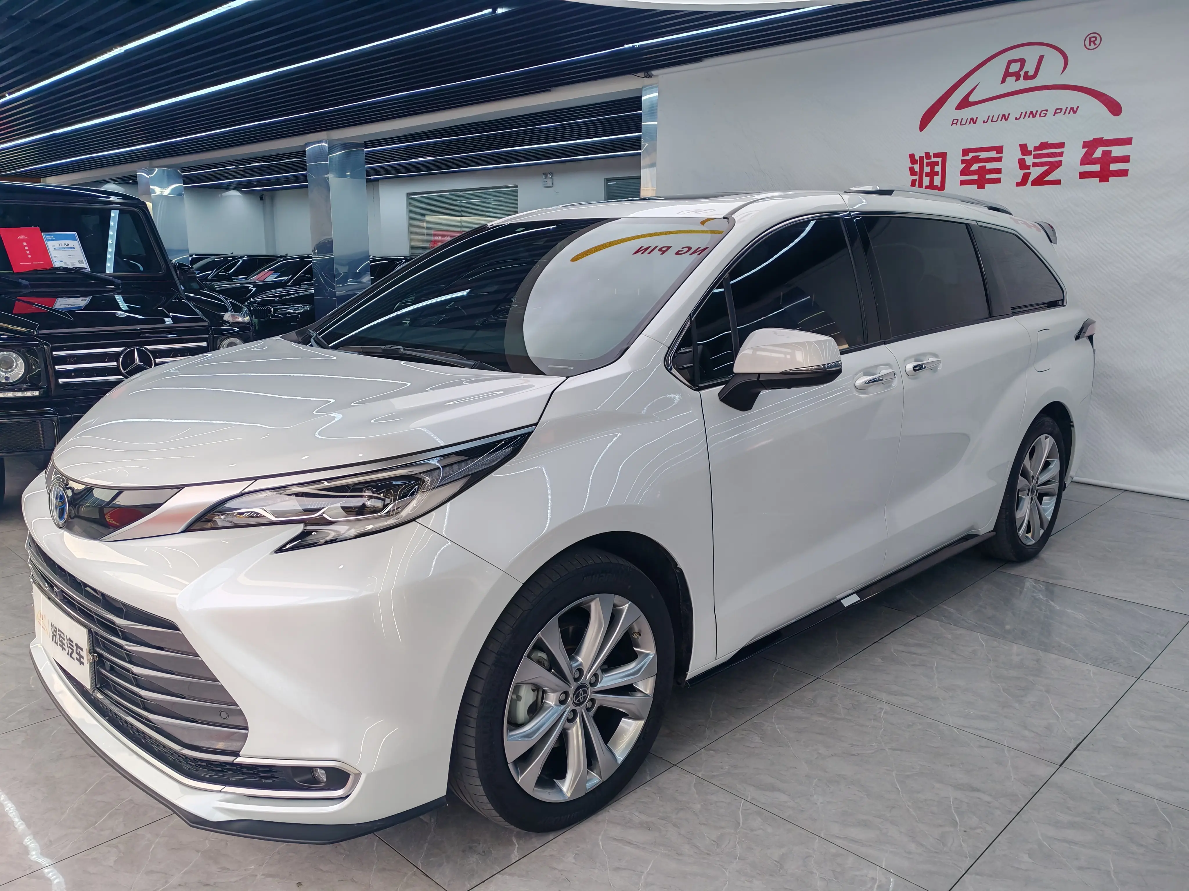 Toyota Sienna  из Китая