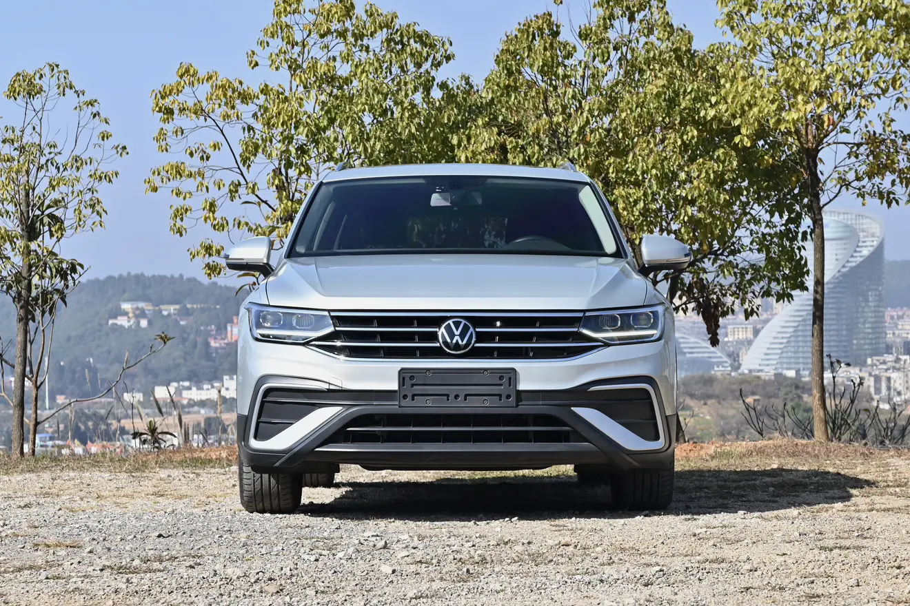 Volkswagen Tiguan L  из Китая