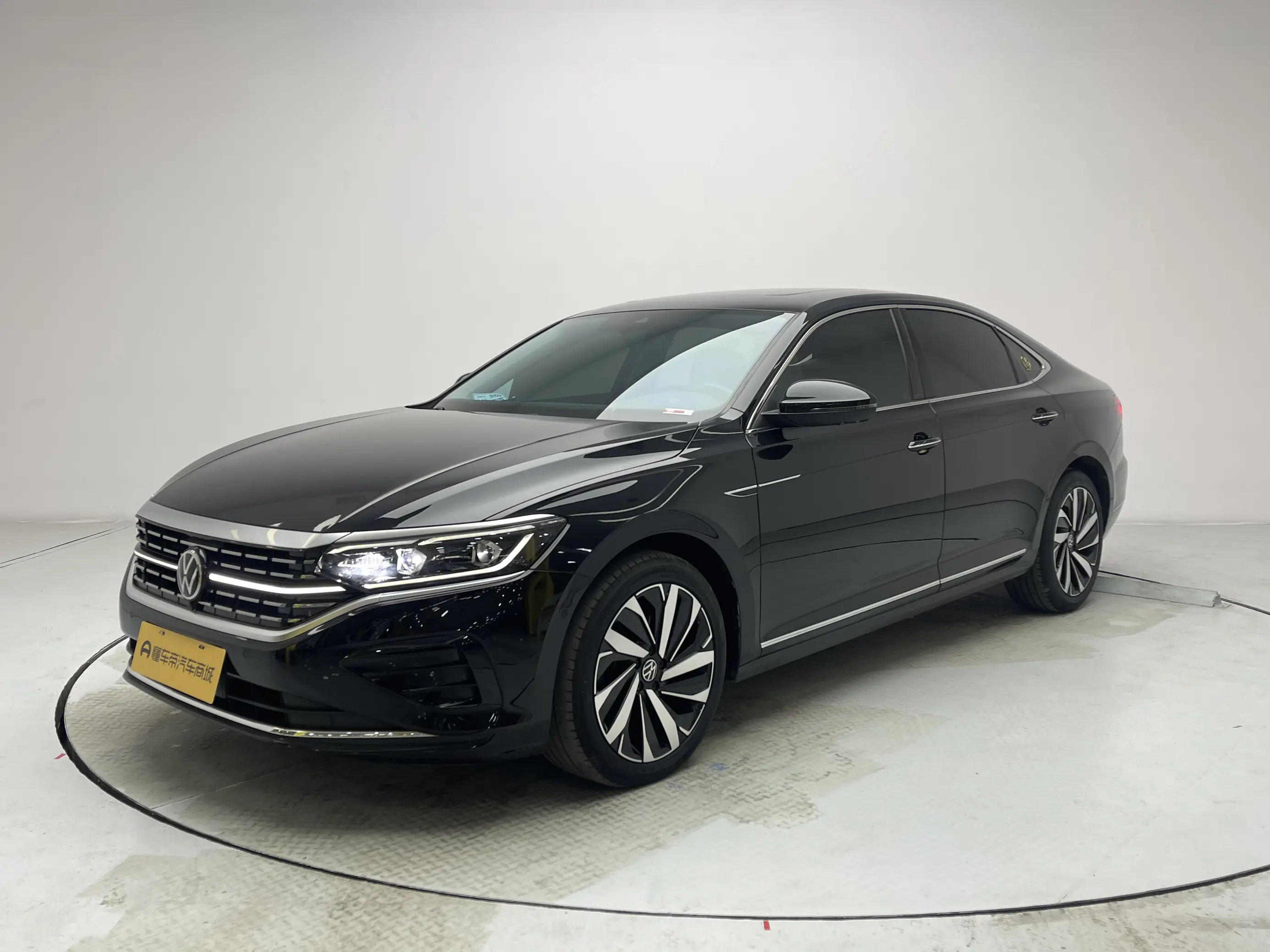 Volkswagen Passat  из Китая