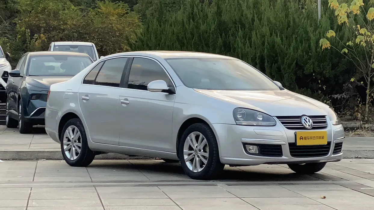 Volkswagen Sagitar  из Китая