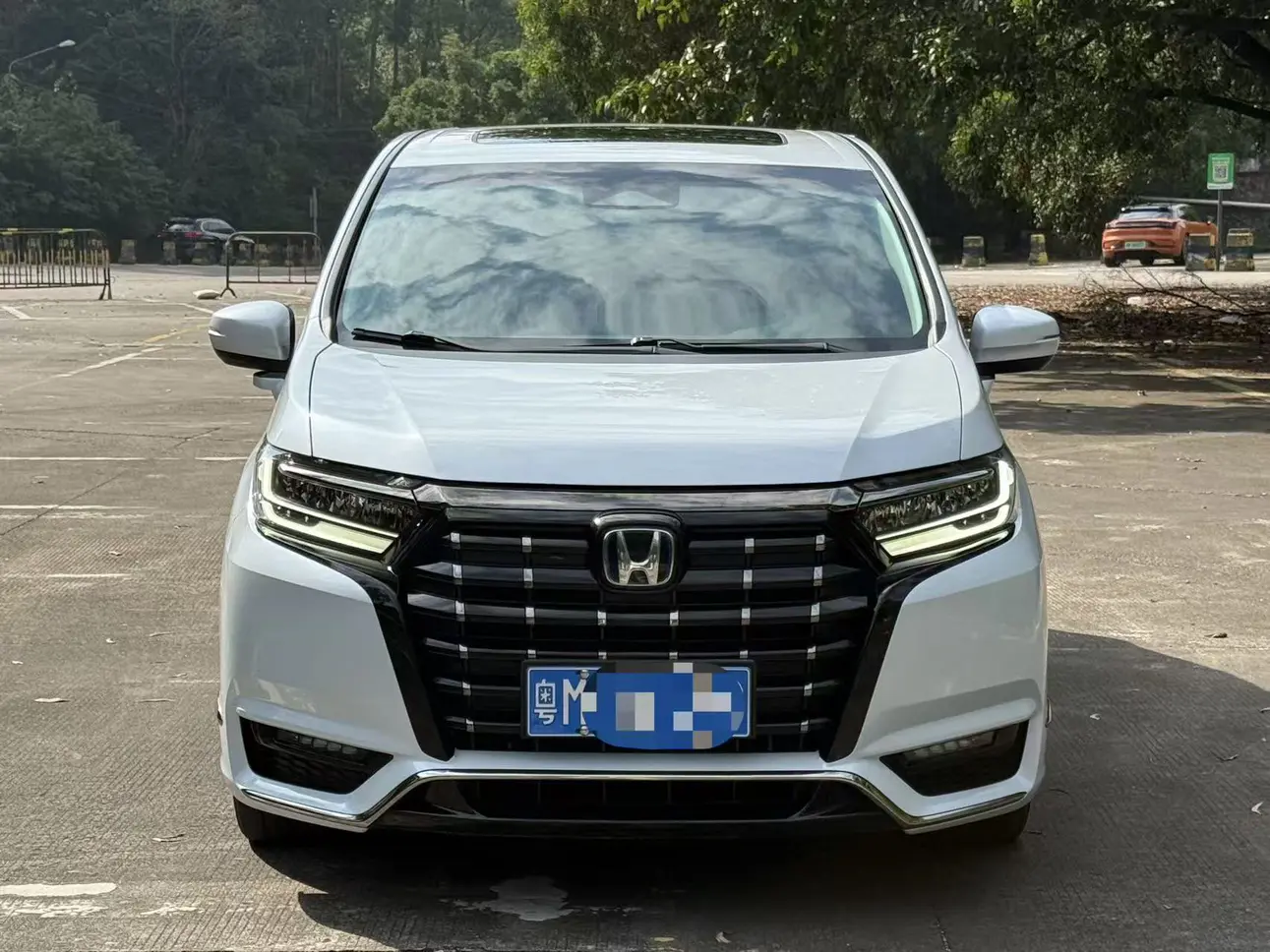 Honda Elysion (Alison)  из Китая