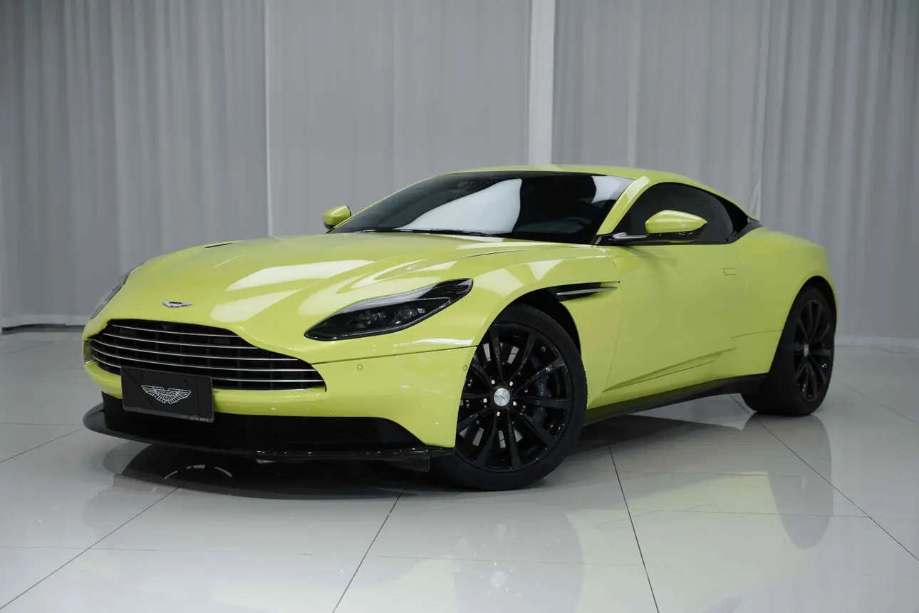 Aston Martin DB11  из Китая