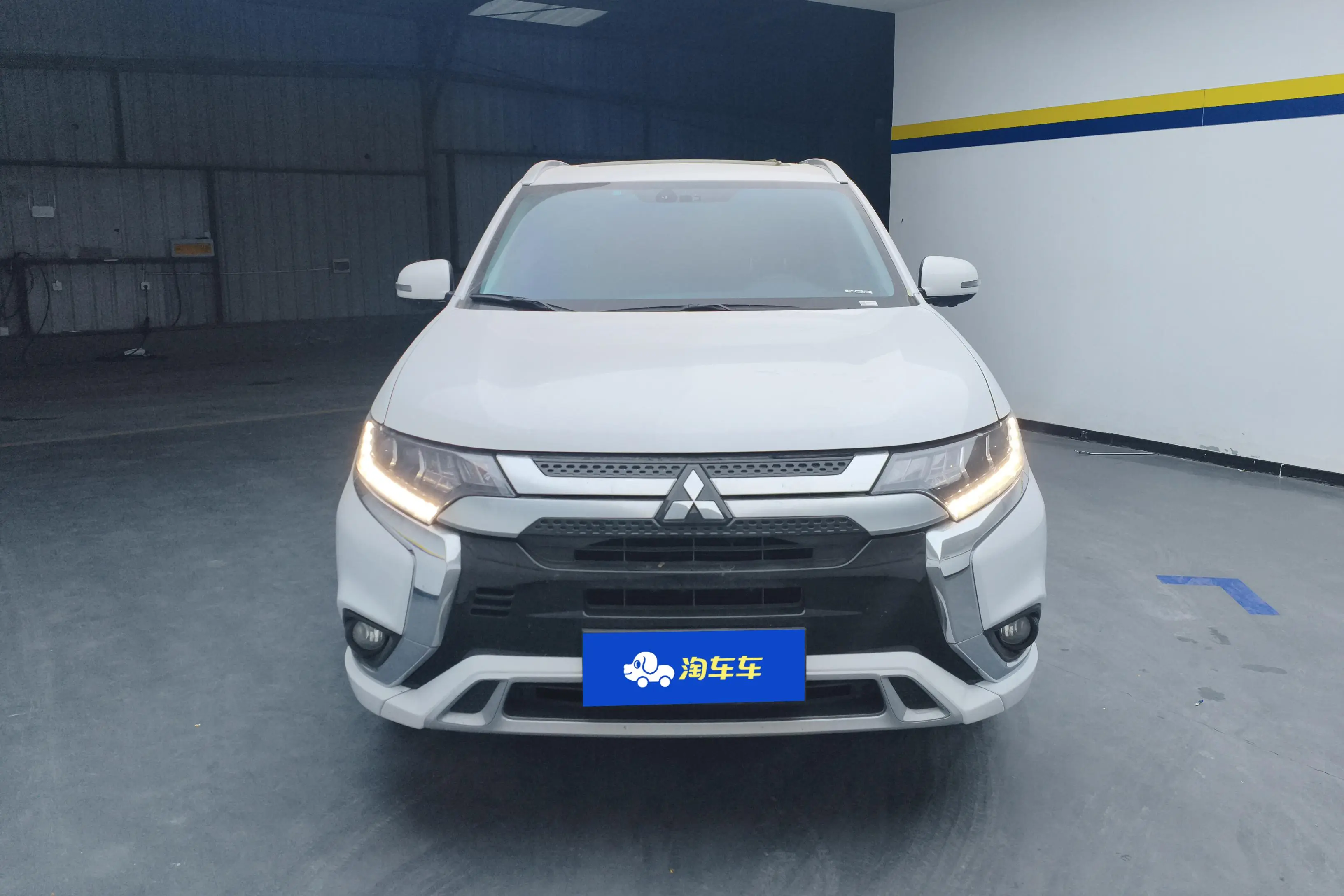 Mitsubishi Outlander  из Китая