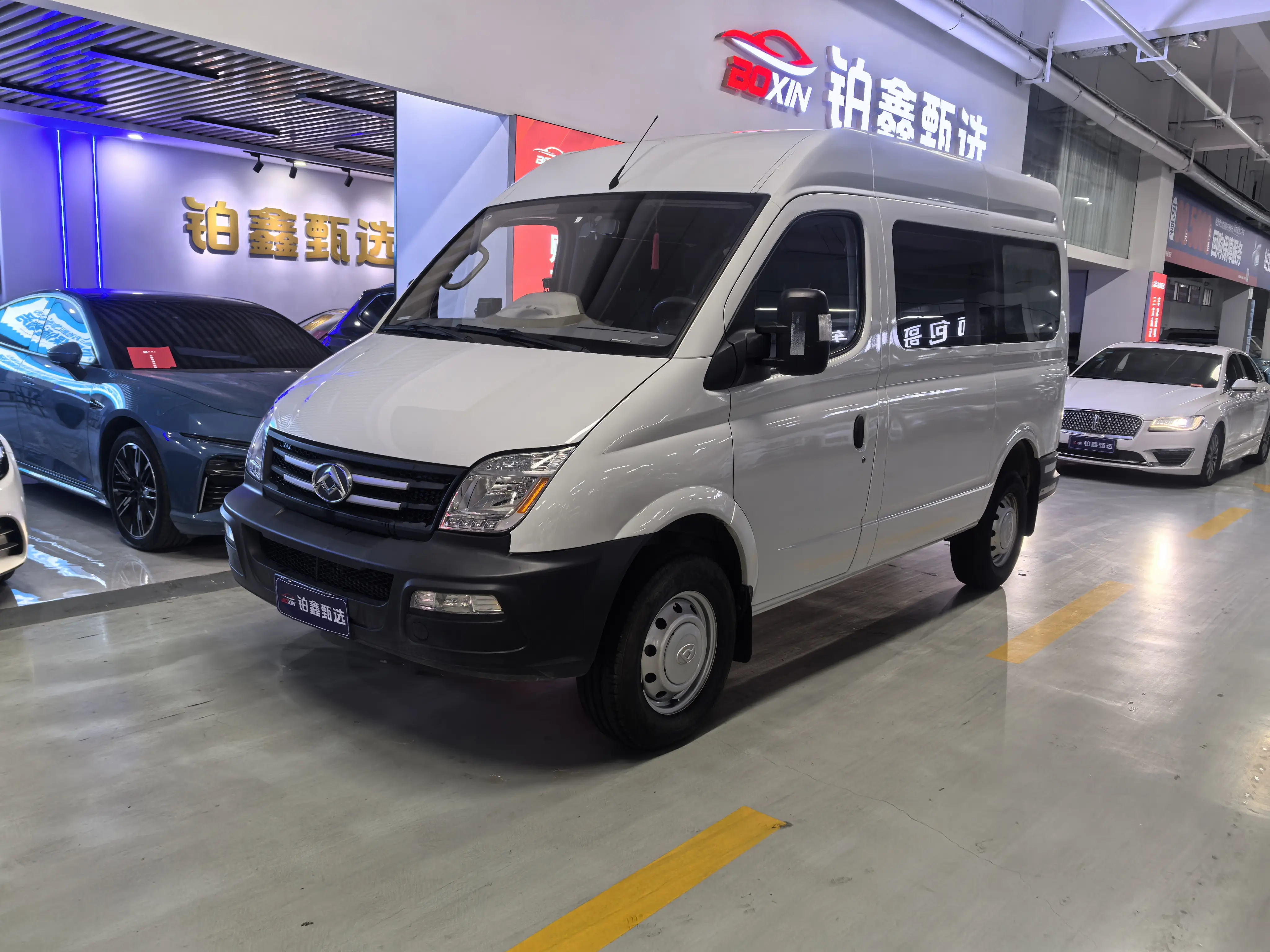 Datong Xintu V80  из Китая