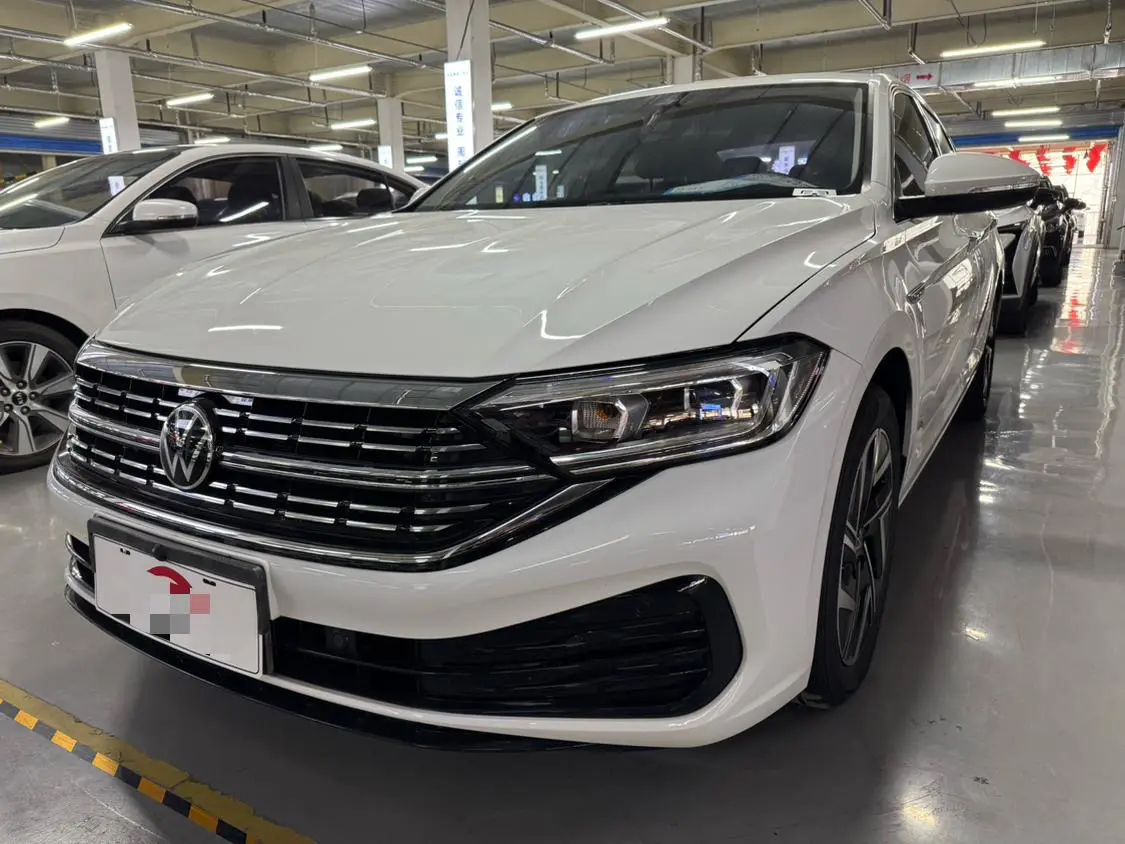 Volkswagen Sagitar  из Китая