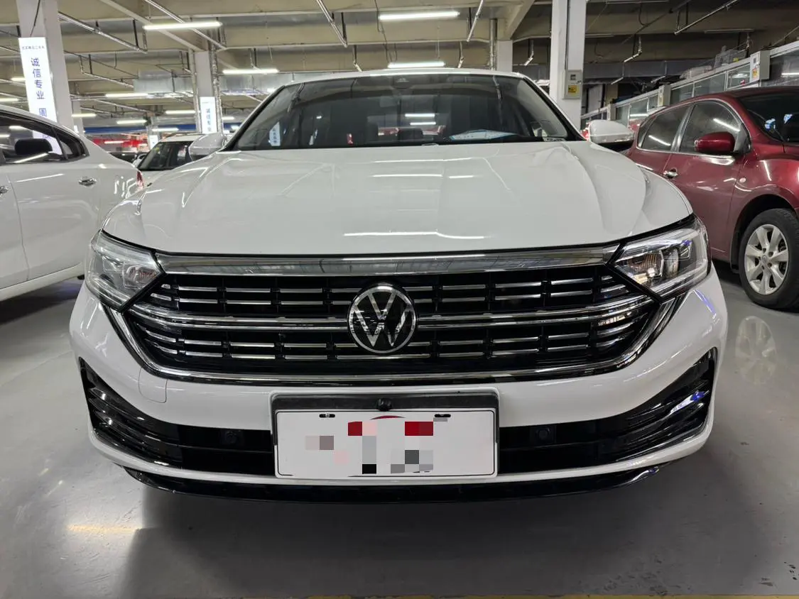 Volkswagen Sagitar  из Китая