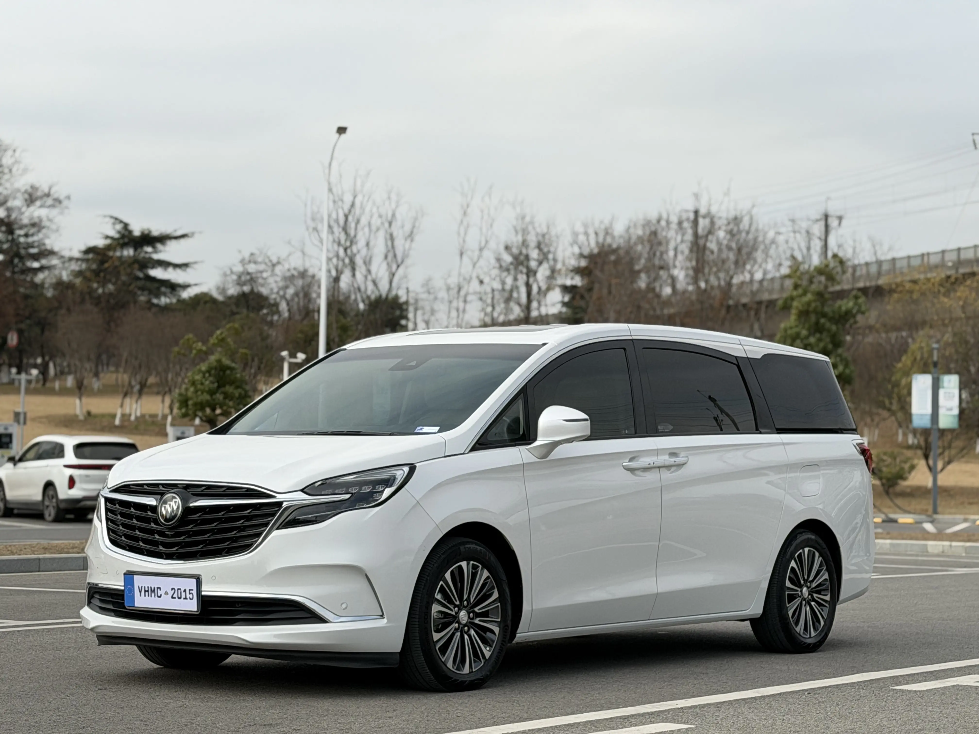 Buick GL8  из Китая