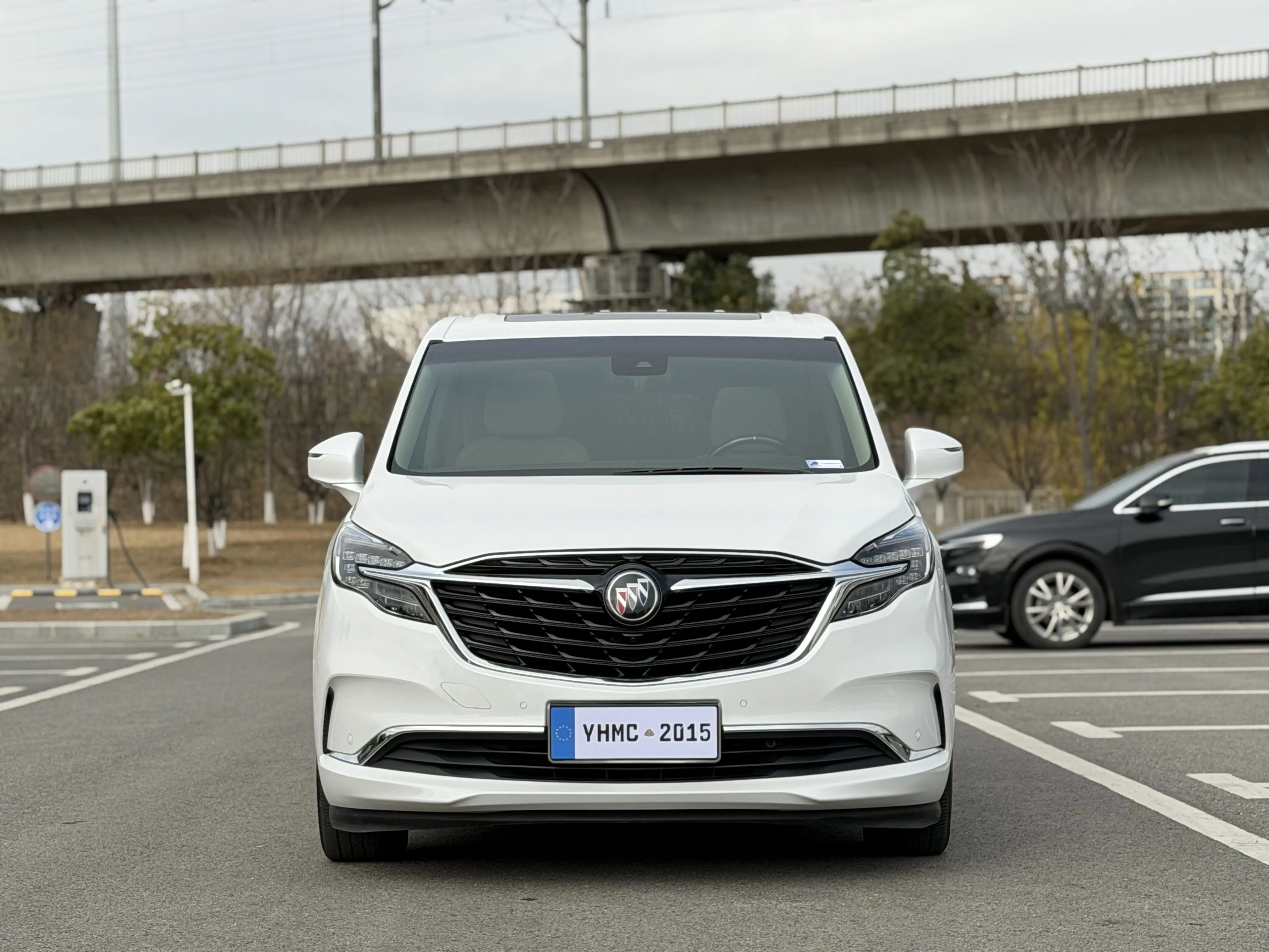 Buick GL8  из Китая